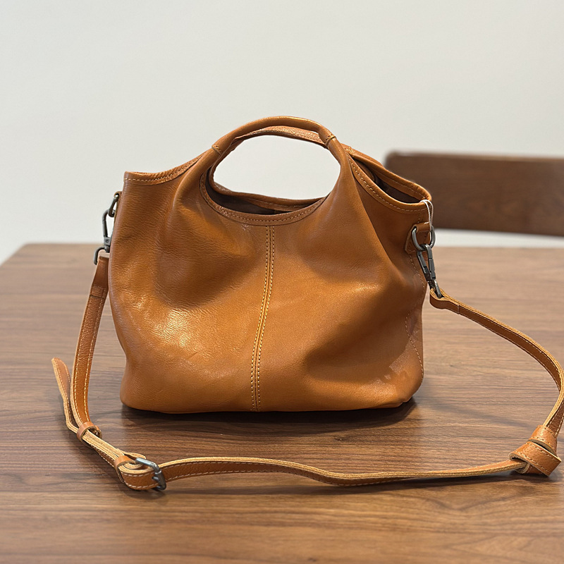 Thea Relaxed Crossbody – Tan Caramel