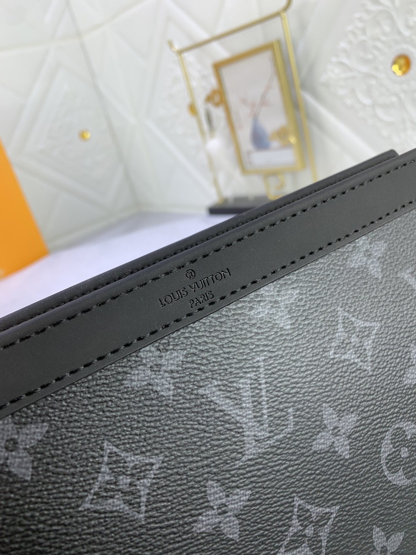 Louis Vuitton M81124 Alpha Wearable Mens Shoulder Bags Size 18*11*6cm