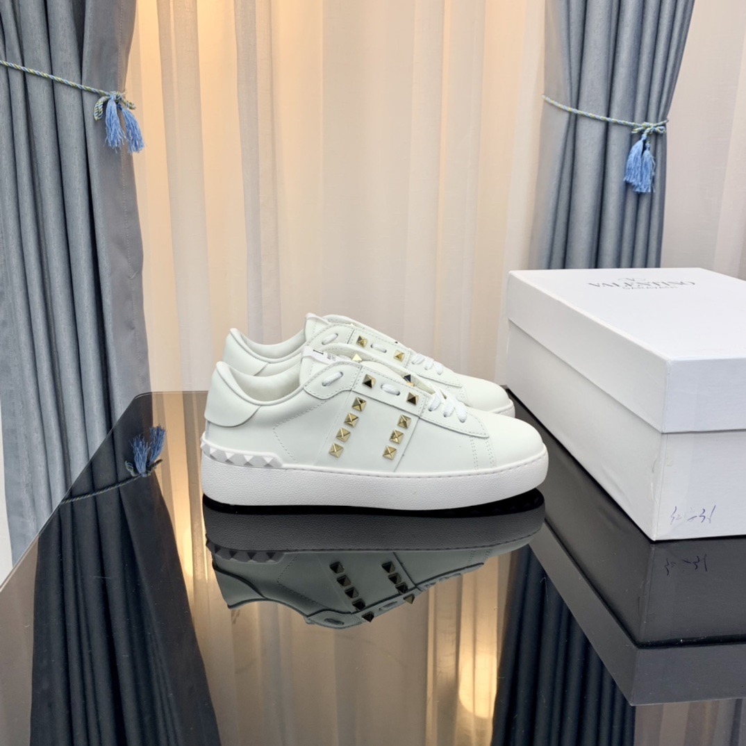 Valentino Rockstud Untitled Sneaker Size 36-45   2-Color
