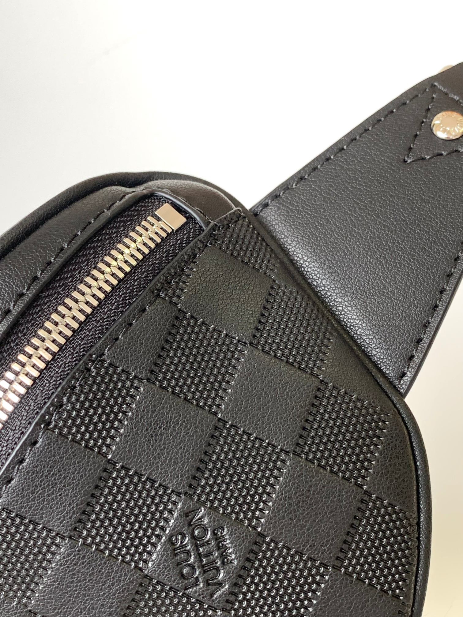 Louis Vuitton N40298 Discovery Graphite Mens Shoulder Bags Size 26*13*7cm