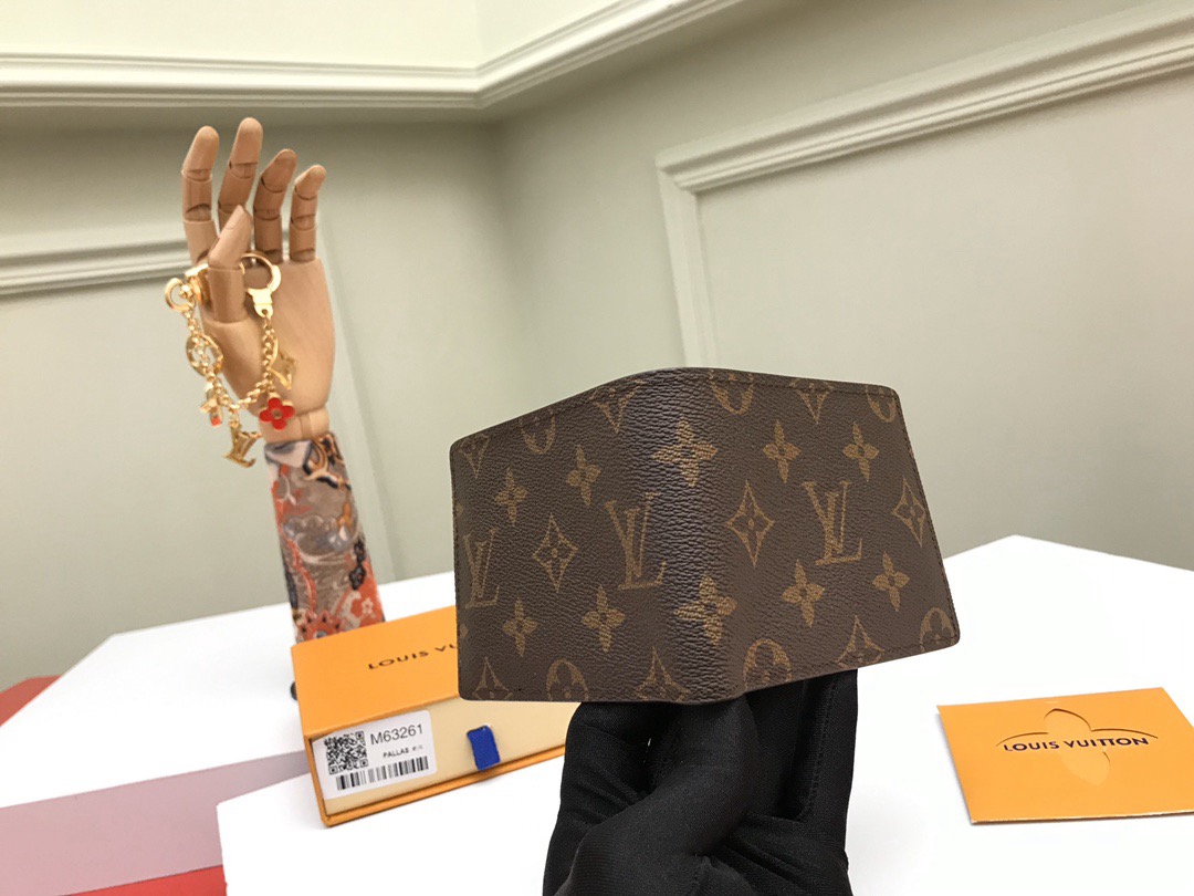 Louis Vuitton Men Wallet M63261 Size 11.9*9cm