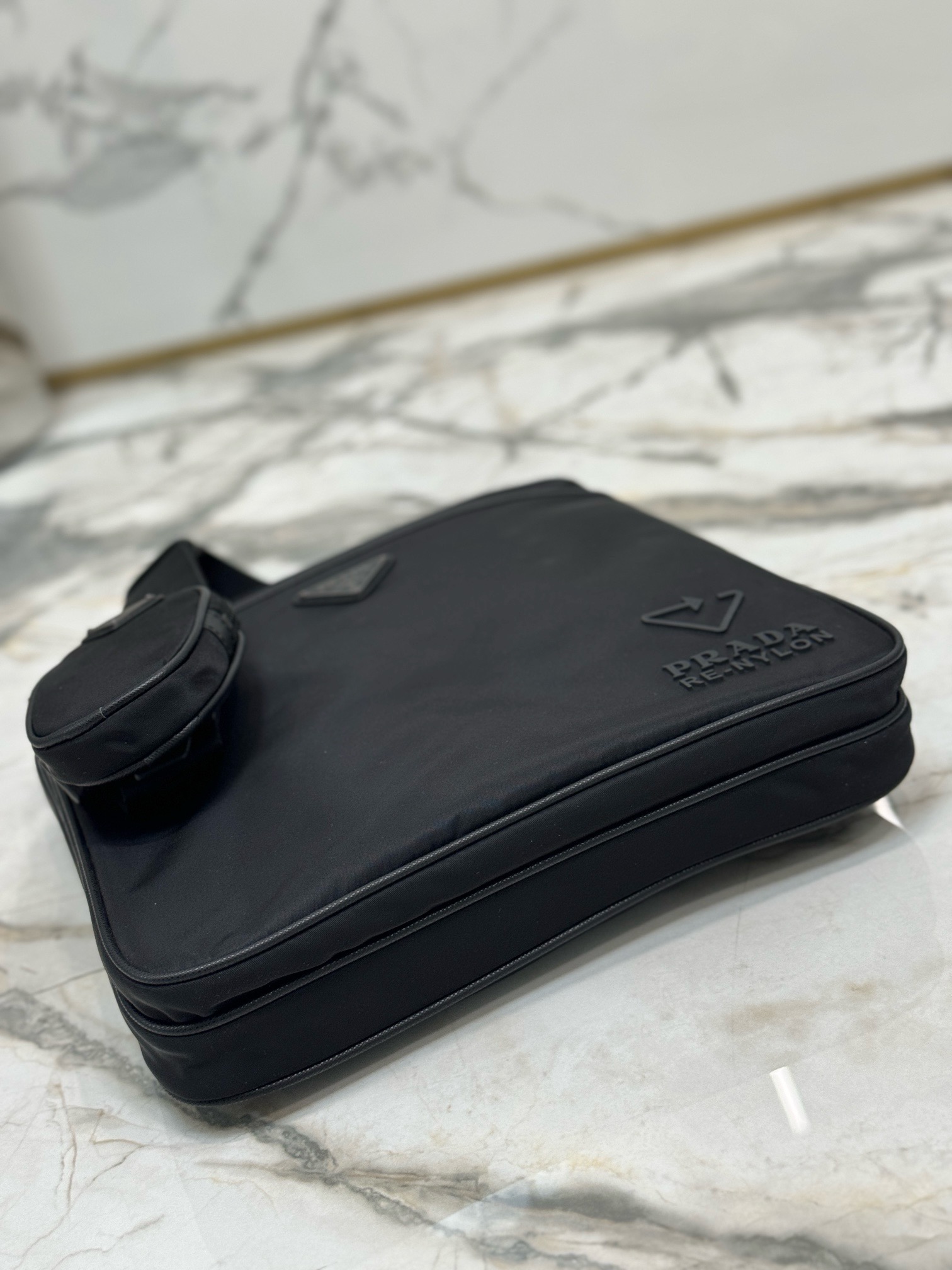 Prada 2VH118 Saffiano Re-Nylon Mens Shoulder Bags Size 28*25*6cm