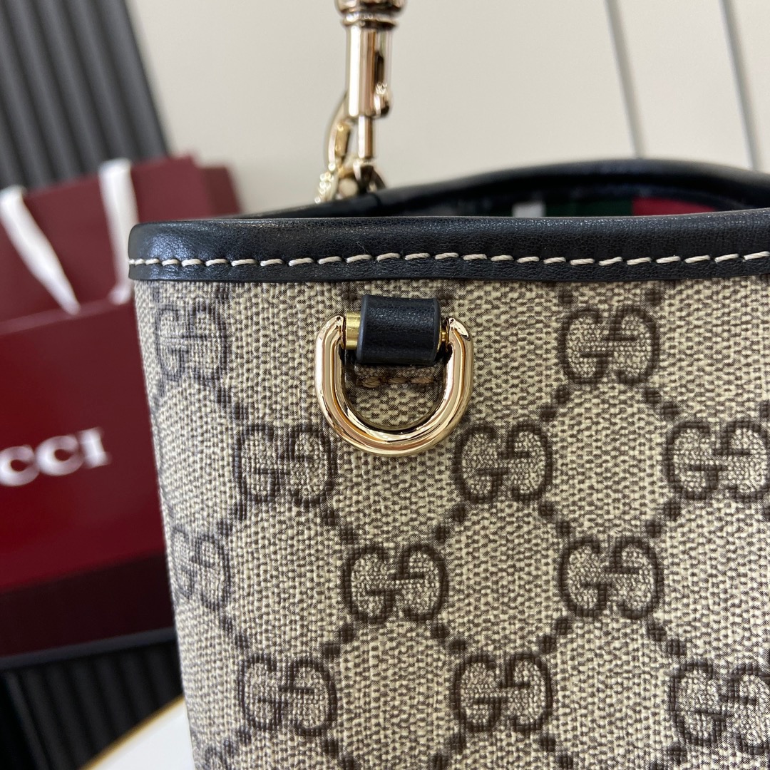 Gucci GG Emblem Women Shoulder Bags Size 25*25*15.5cm