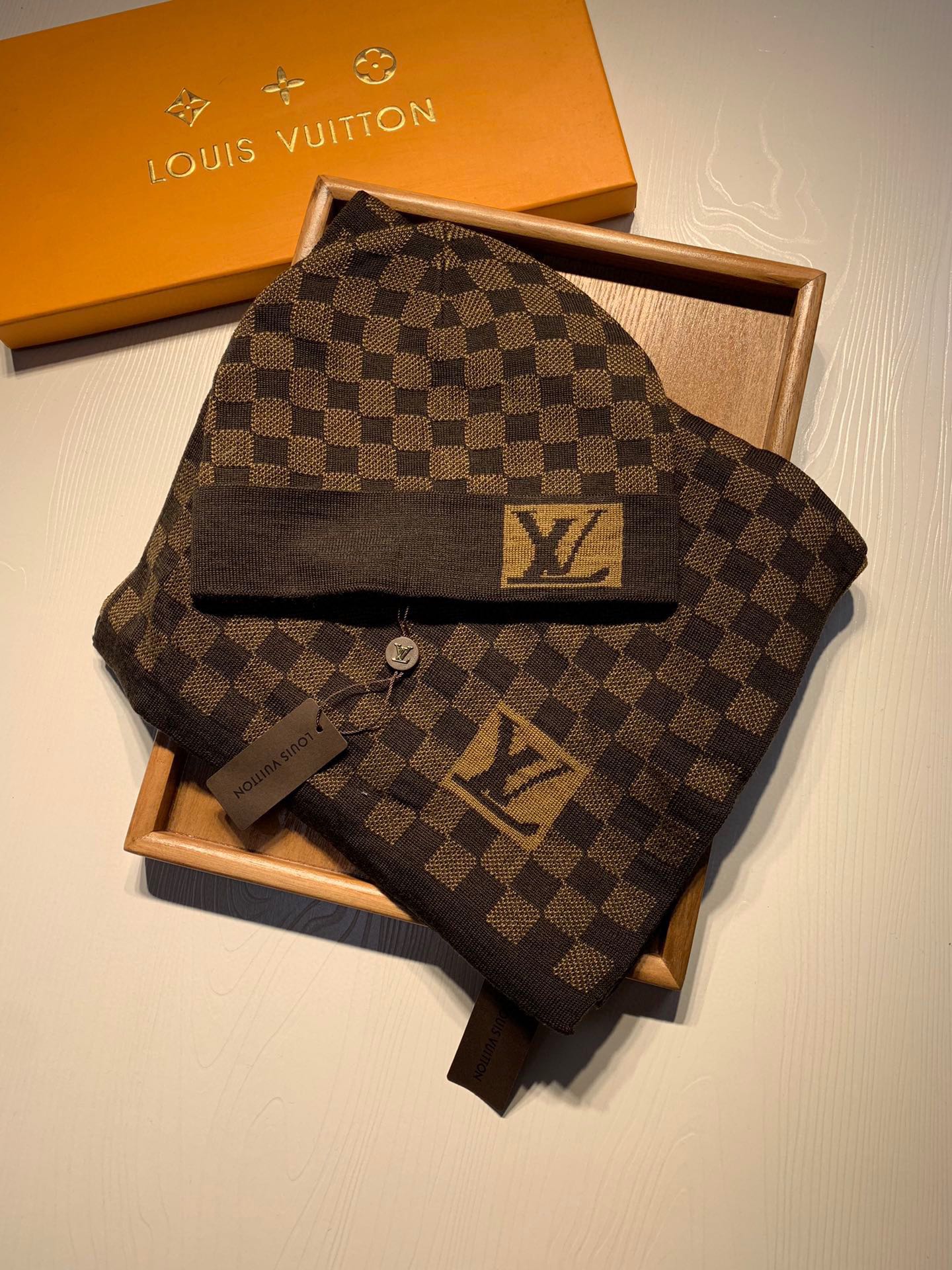 Louis Vuitton Knitted Hat+Scarf