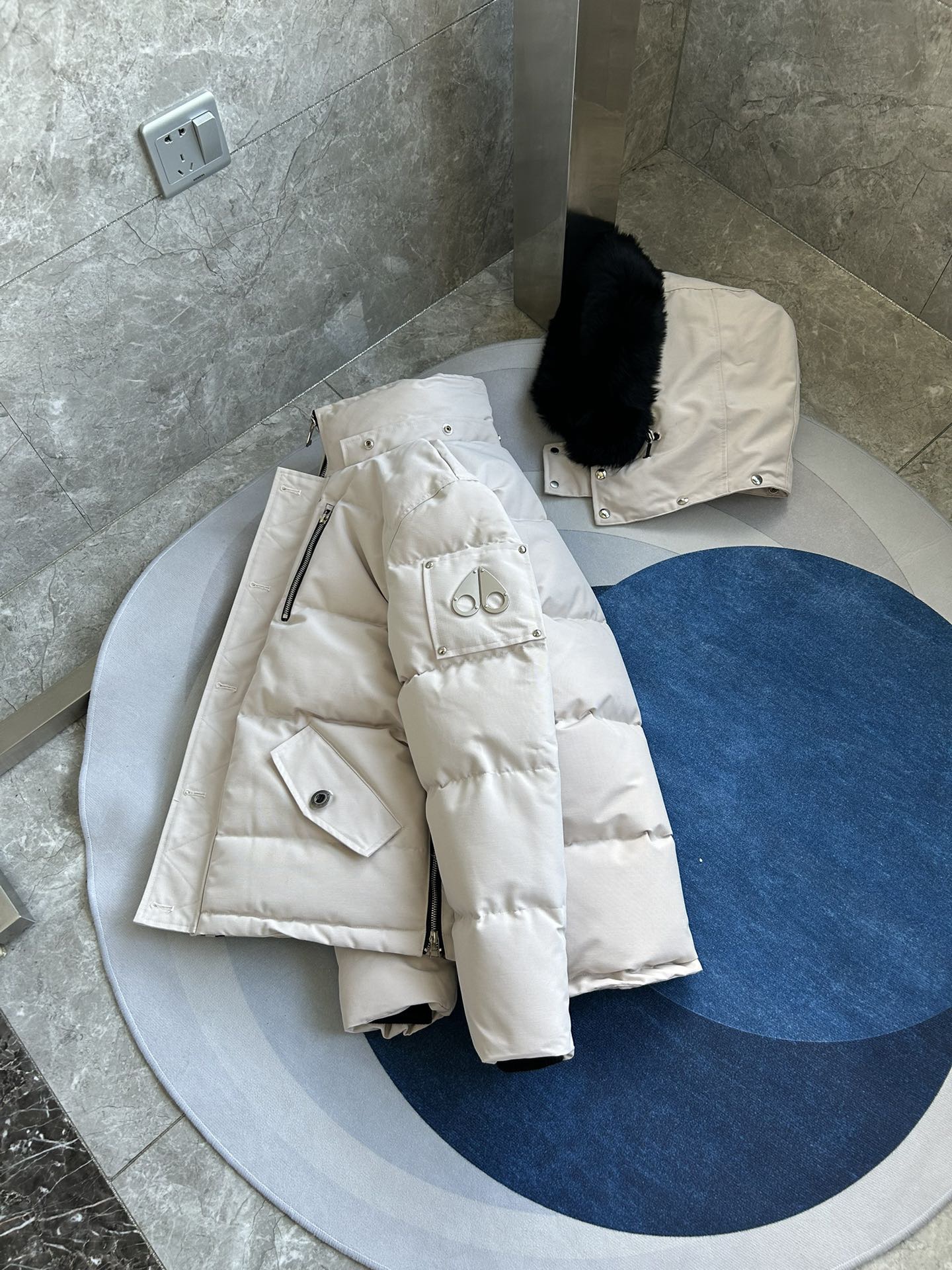 Moose Knuckles 06 Men Winter Jacket Size S-XXL Beige