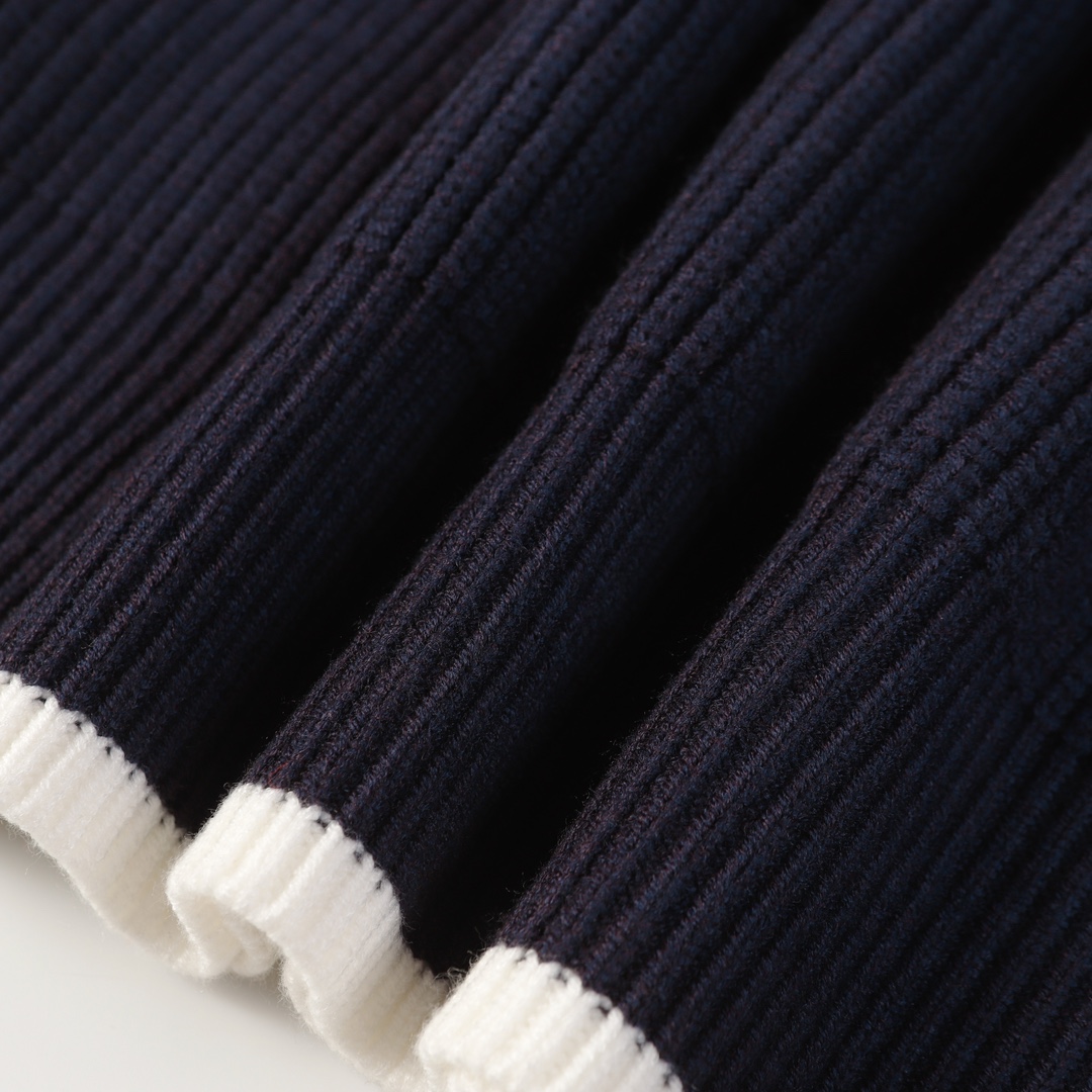 Thom Browne Unisex Sweatshirt Size S-L