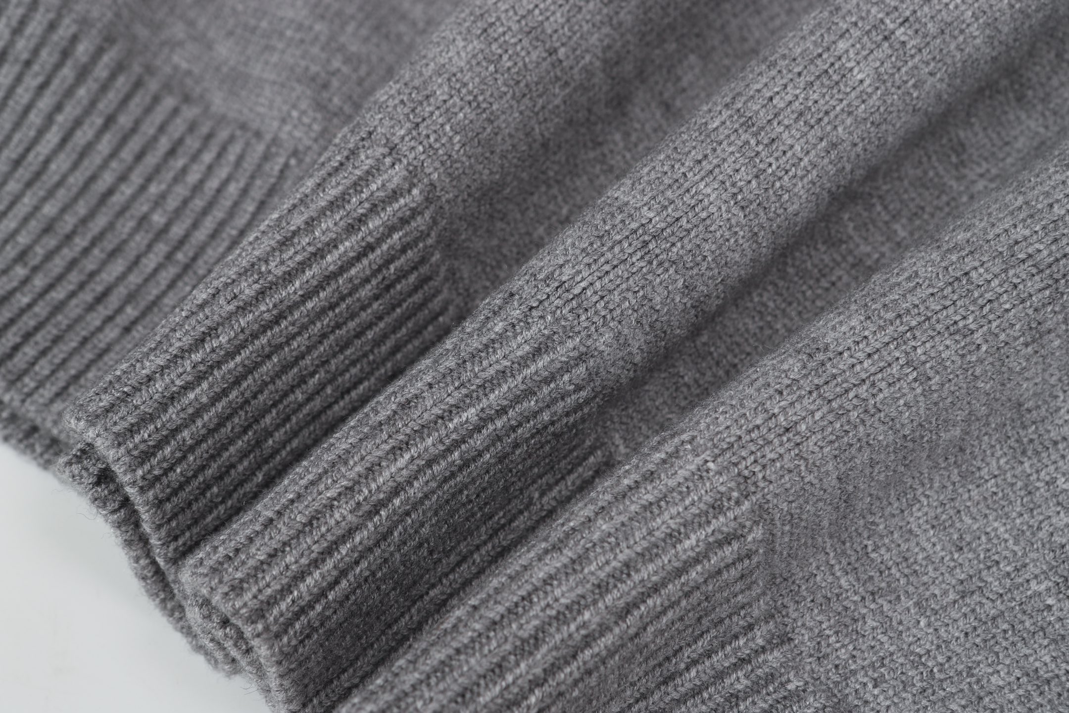 Burberry Unisex Sweatshirt Size S-L