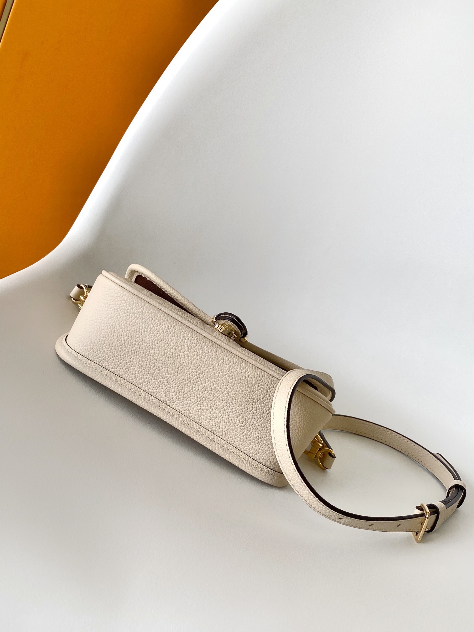 Louis Vuitton M83566 Nano Diane Women Shoulder Bags Size 19*10.5*6cm