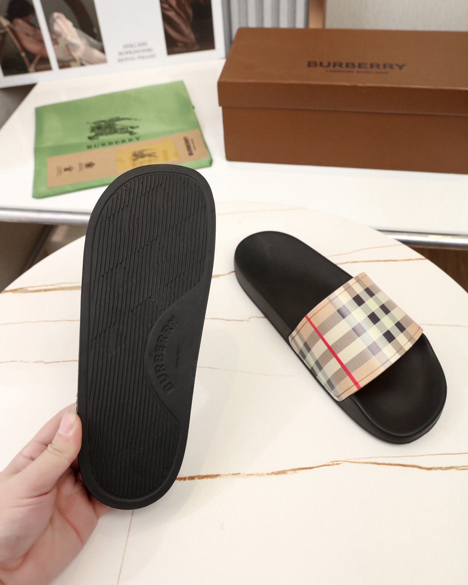 Burberry Mens Slippers Size 42