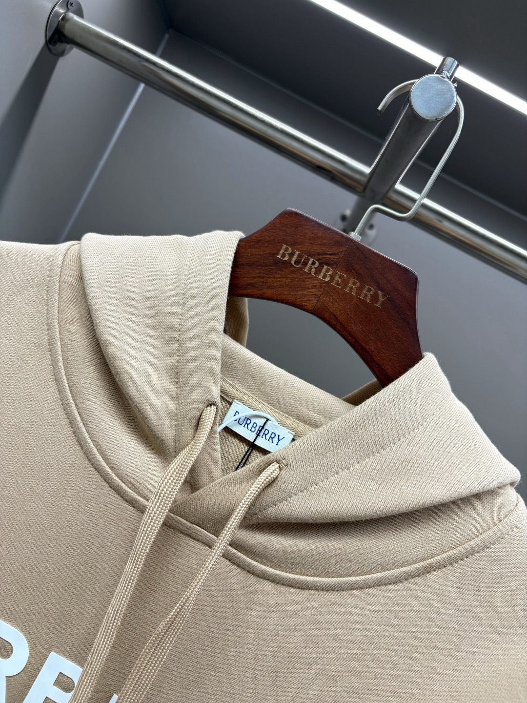 Burberry Unisex Sweatshirt Size S-XXL
