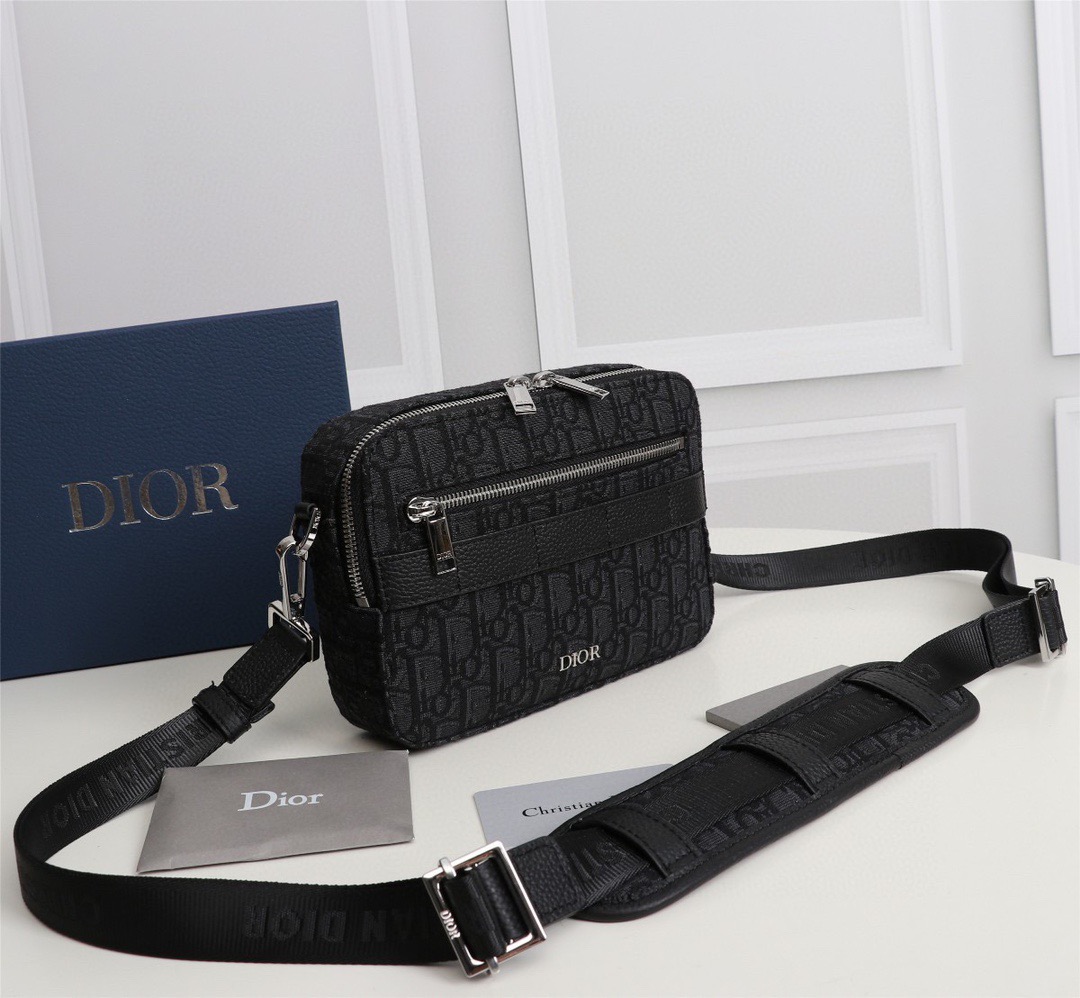 Dior Oblique Mens Shoulder Bags 2-Size