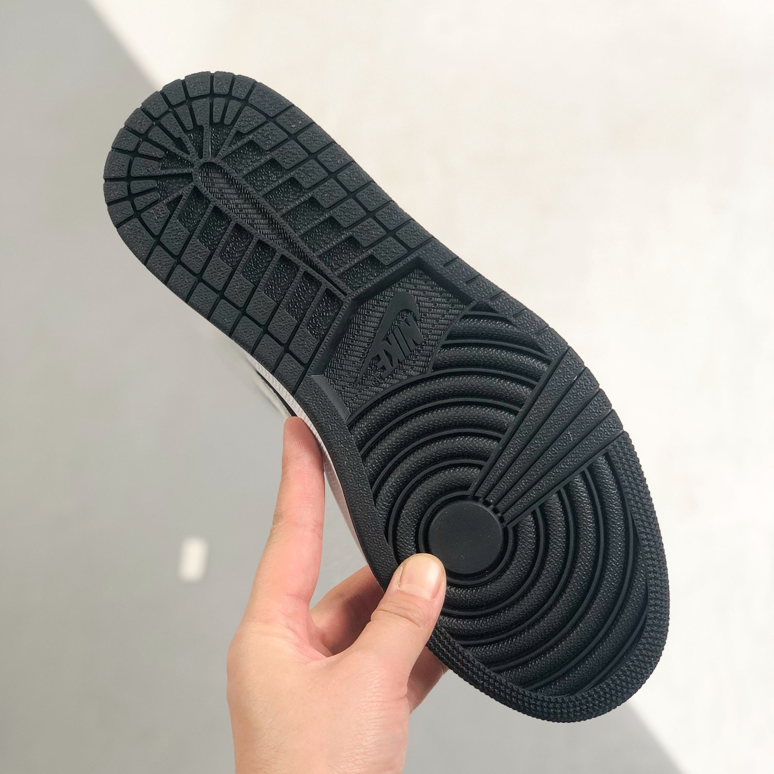 Nike Air Jordan 1 High Top Sneakers Shoes Gr. 36-46