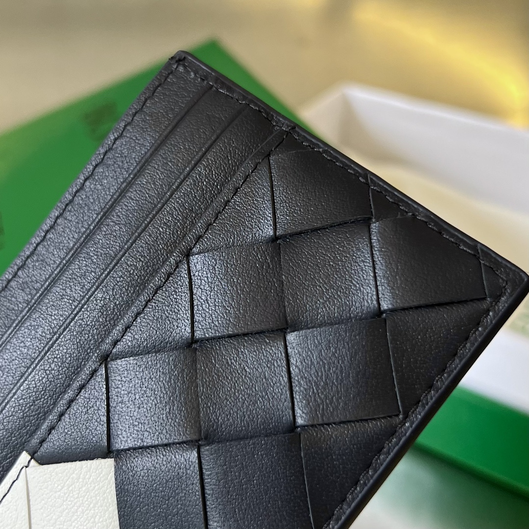 Bottega Veneta Card Holder Size 10*8cm