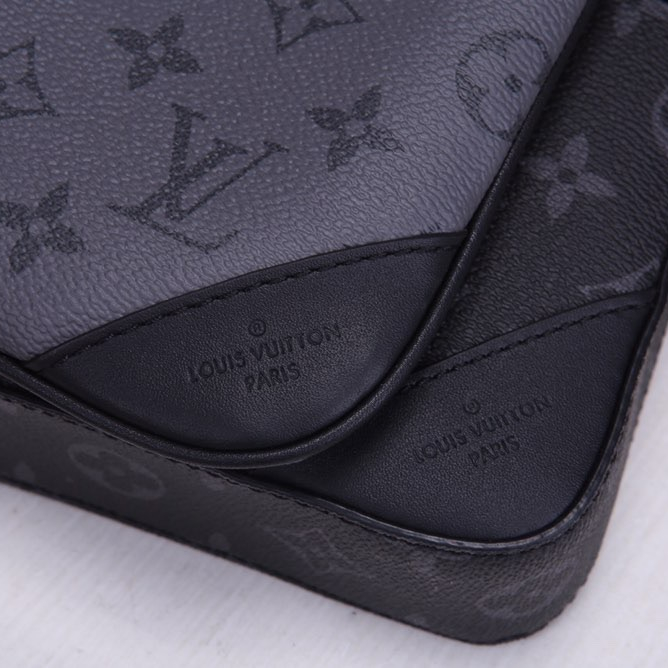 Louis Vuitton M69443 Trio Messenger Mens Shoulder Bags Size 25*18.5*7cm
