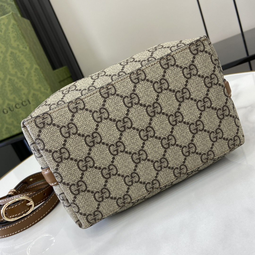 Gucci GG Emblem Women Shoulder Bags Size 20*18*11cm