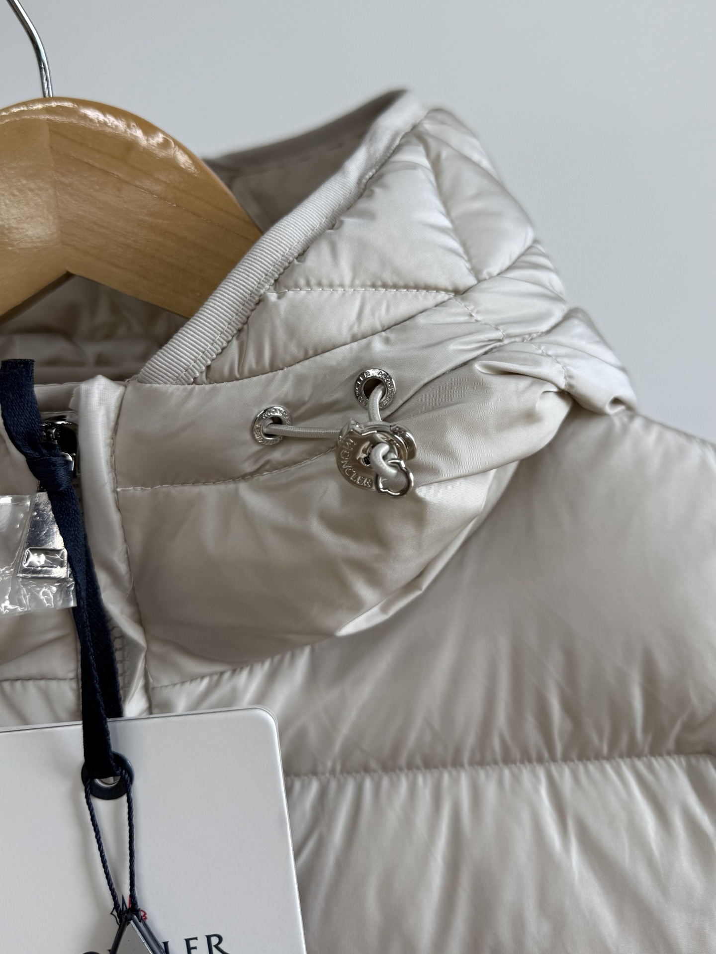 Moncler Avoce Women Down Jacket Size S-XL