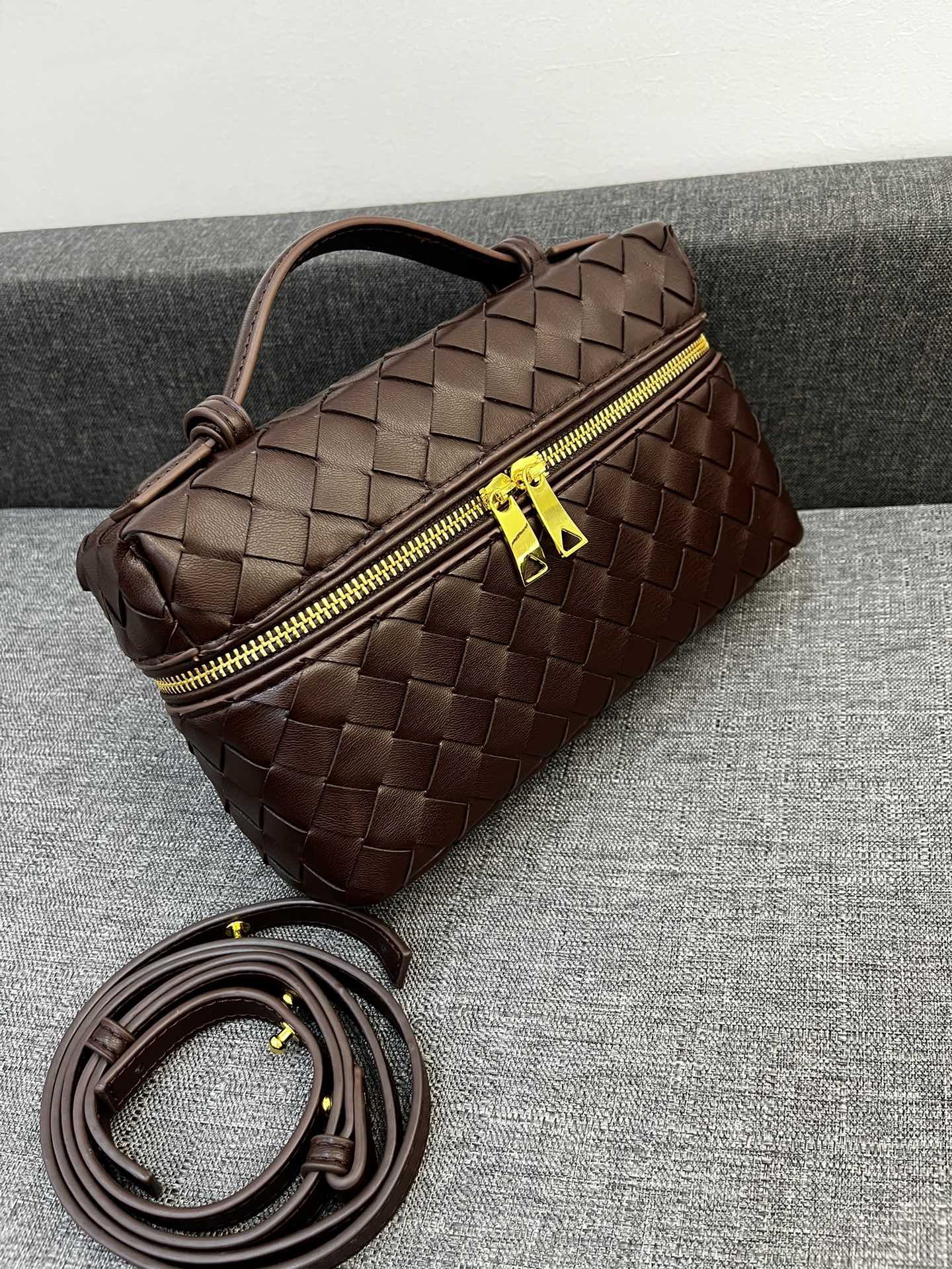 Bottega Veneta Vanity Case Women Shoulder Bags 24*13*6cm