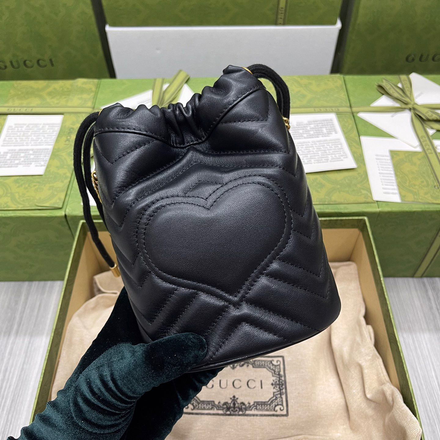 Gucci GG Marmont Bucket Women Shoulder Bags Size 17*13cm