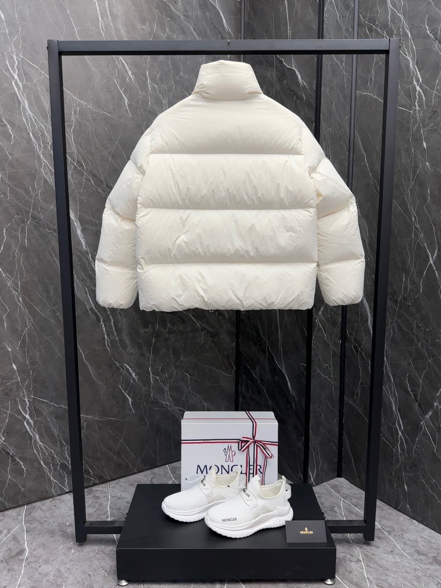 Moncler x Willow Smith YAEL Women Down Jacket Size S-L