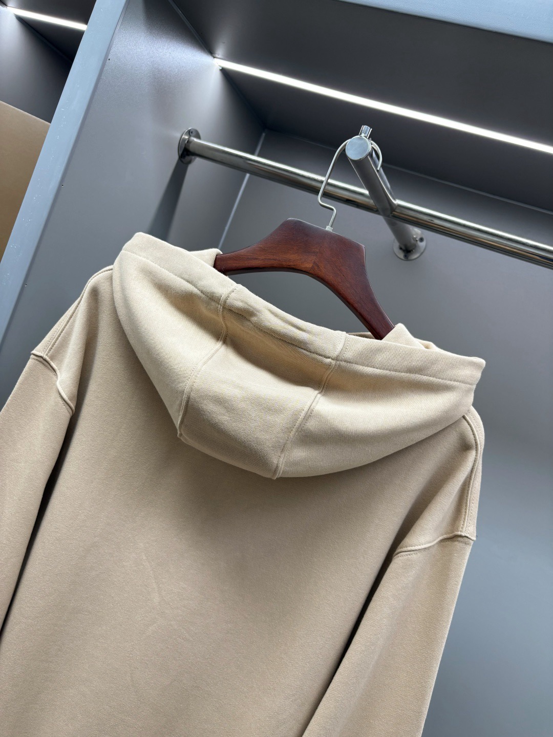 Burberry Unisex Sweatshirt Size S-XXL