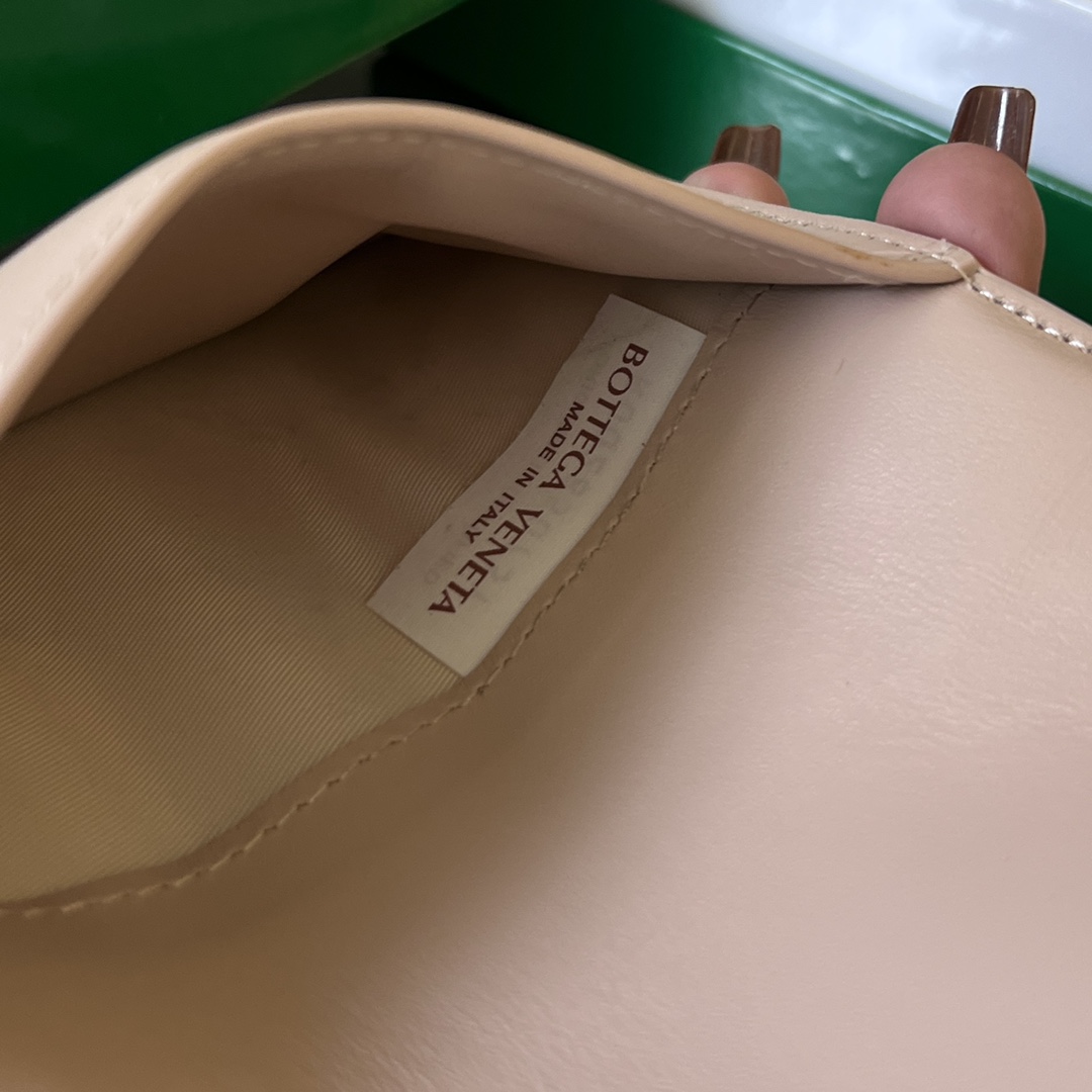 Bottega Veneta Card Holder Size 13*10cm