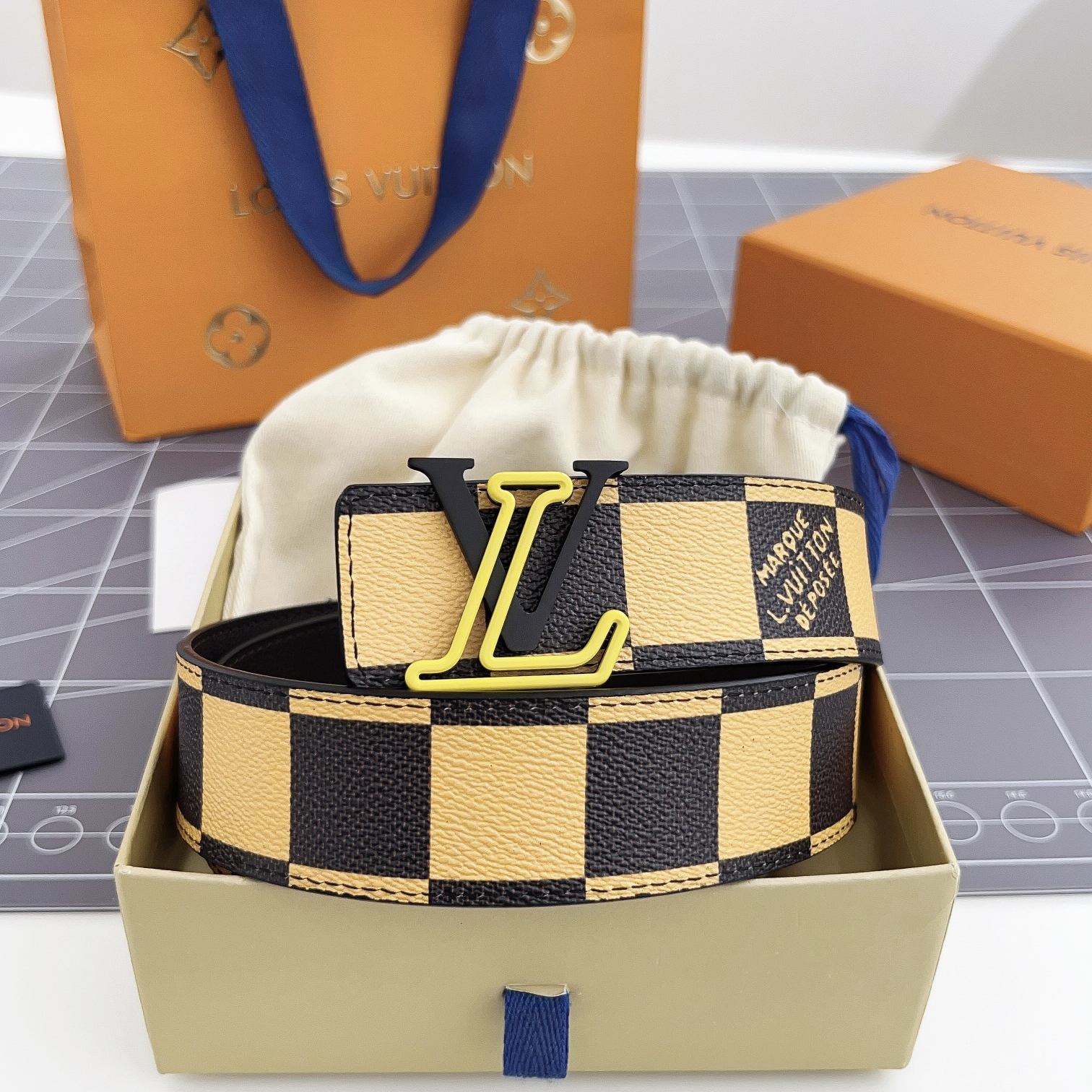 Louis Vuitton Mens Belt Width 4cm