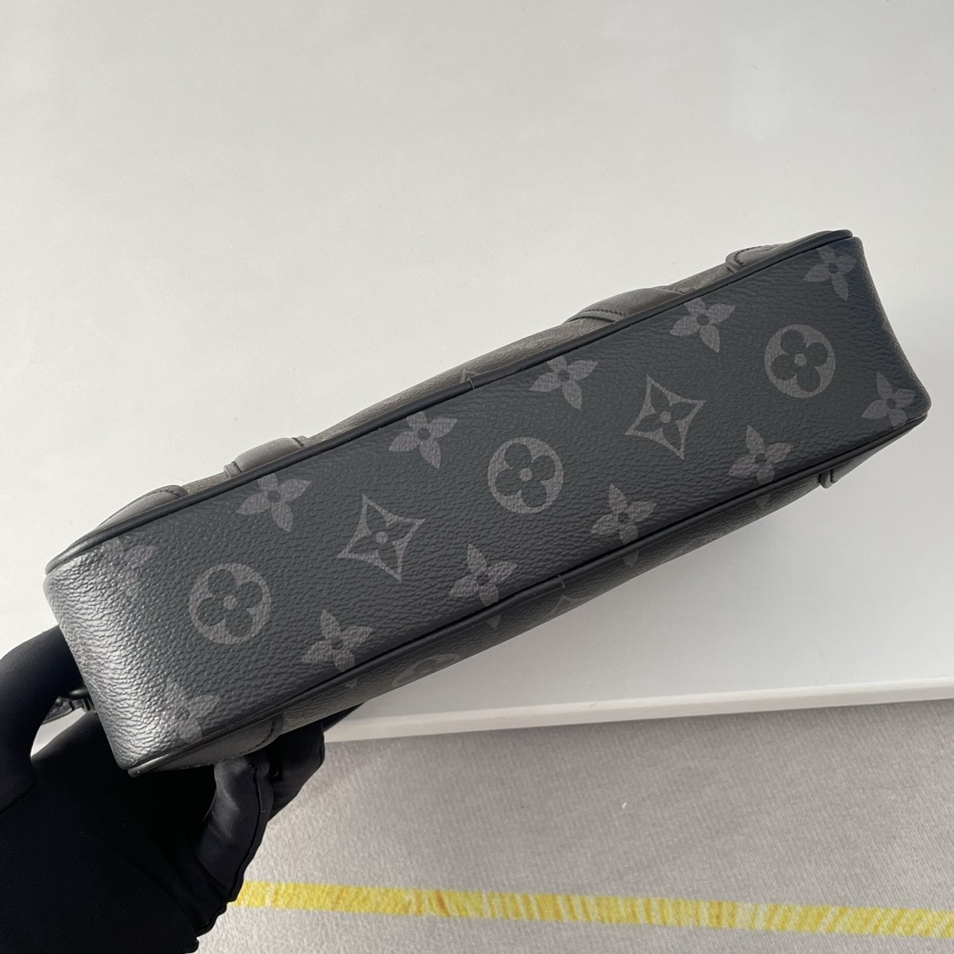 Louis Vuitton M82076 Pochette Kasai Mens Shoulder Bags Size 25*15.5*6.5cm