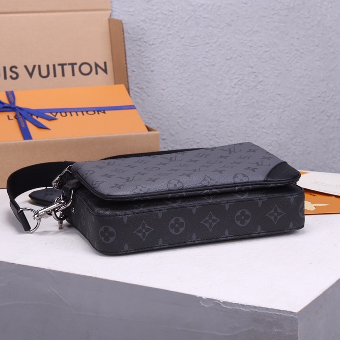 Louis Vuitton M69443 Trio Messenger Mens Shoulder Bags Size 25*18.5*7cm