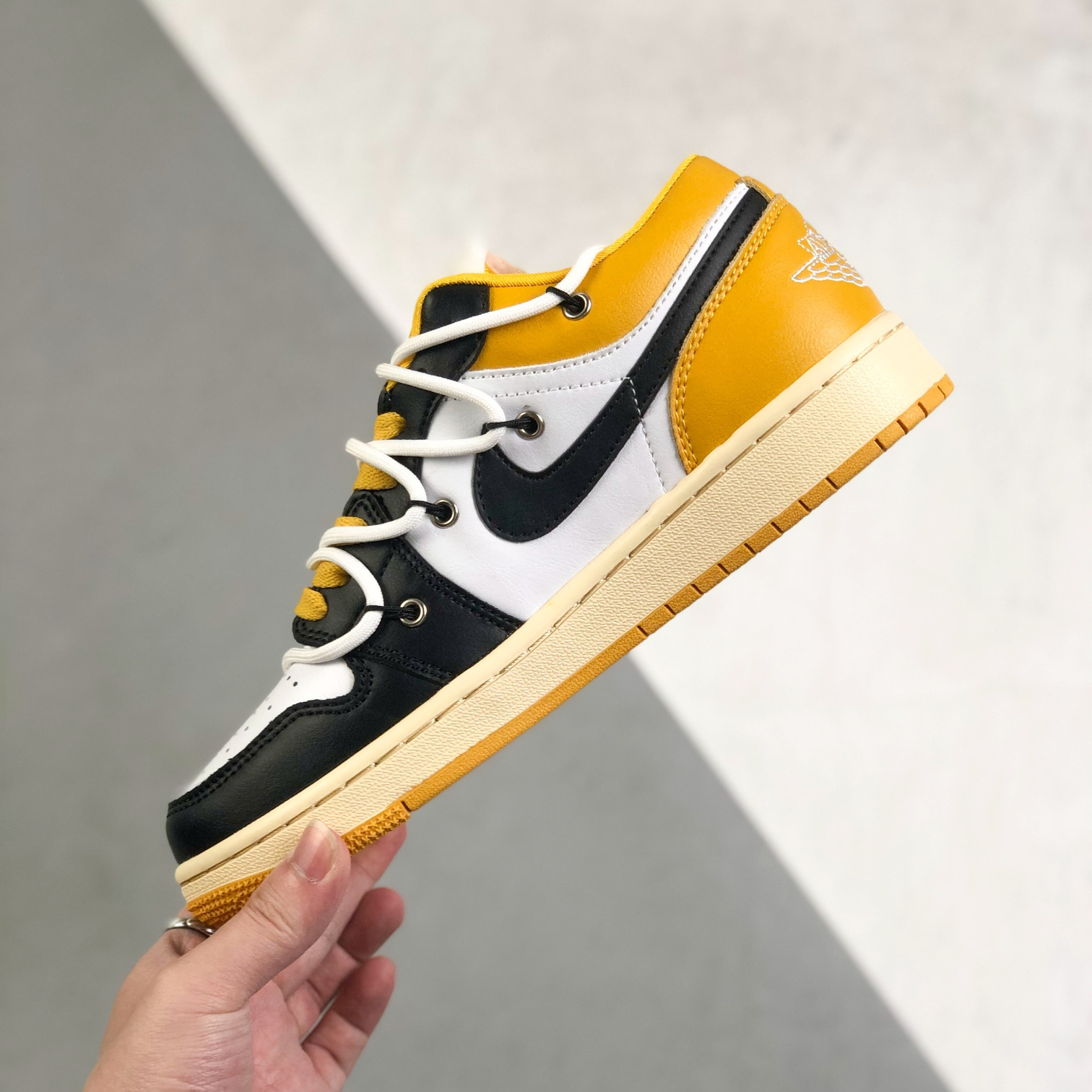 Nike Air Jordan 1 x OFF White Low Top Sneakers Shoes Gr. 36-46