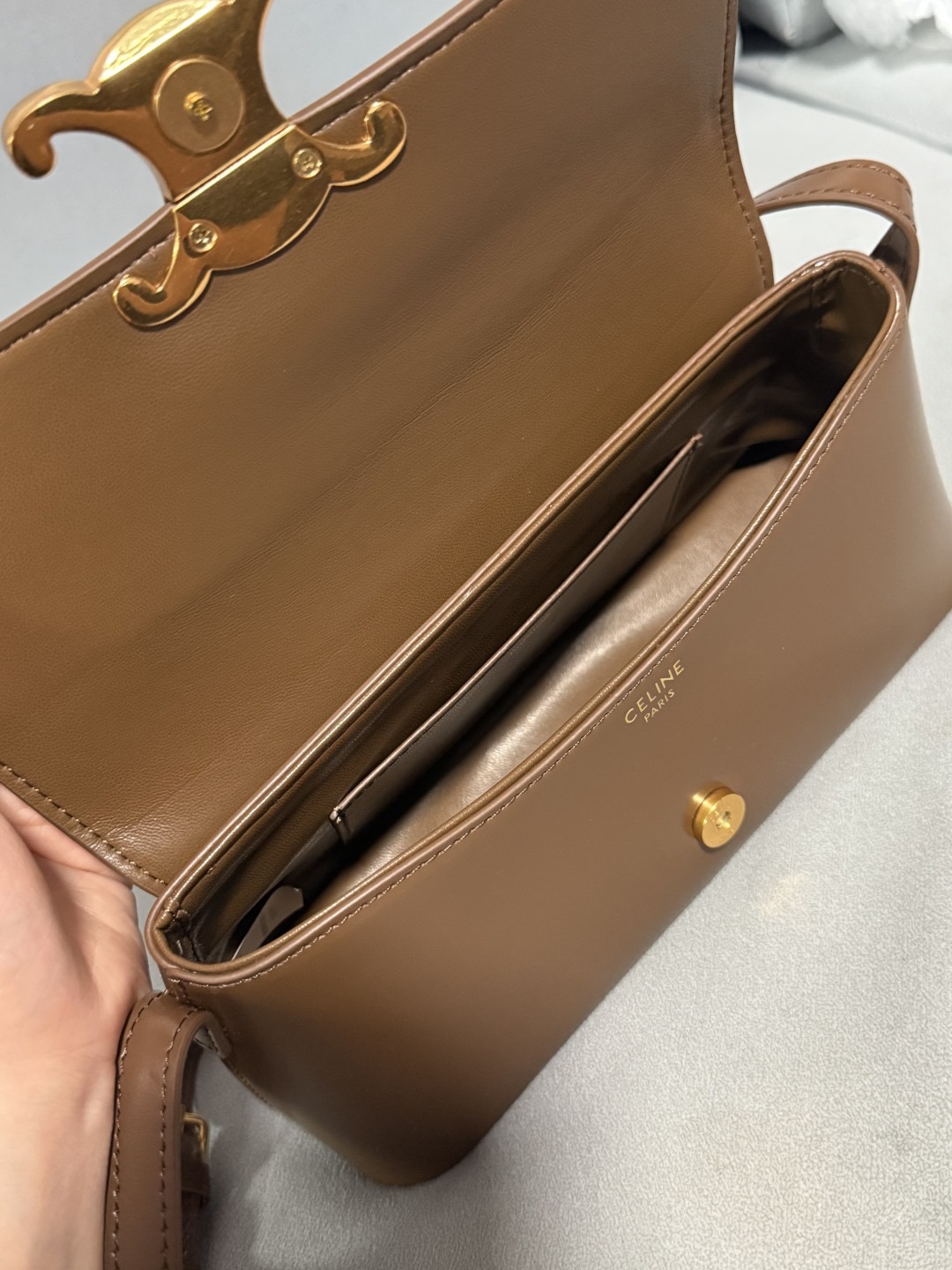 Celine 25ss Lulu Women Shoulder Bags Size 24*11.5*8cm