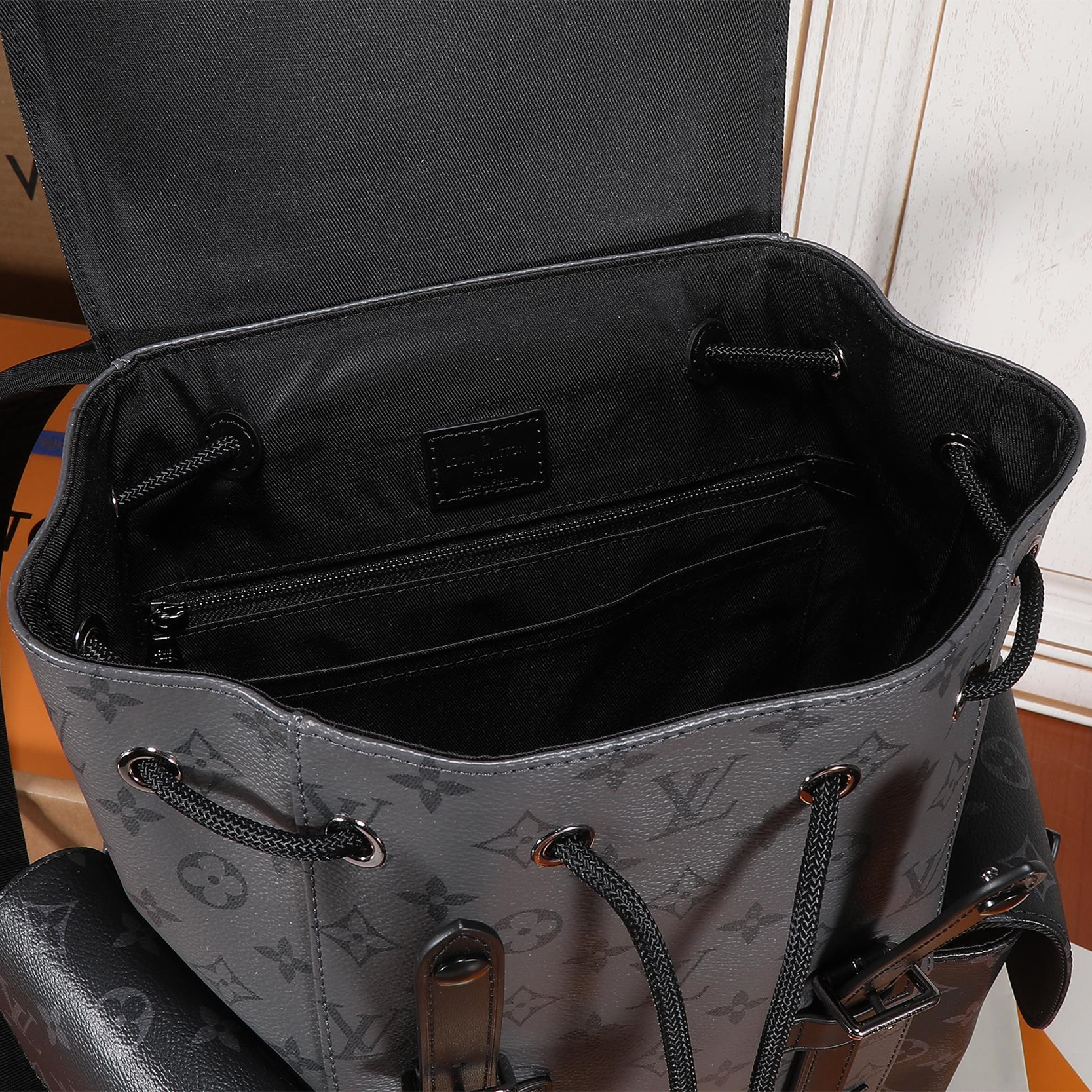 Louis Vuitton M45419 Christopher Backpack Size 39*32*12cm