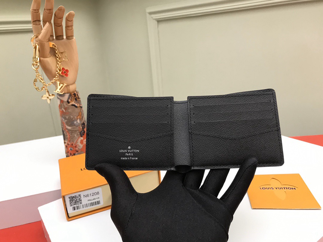 Louis Vuitton Men Wallet N61208 Size 11.9*9cm