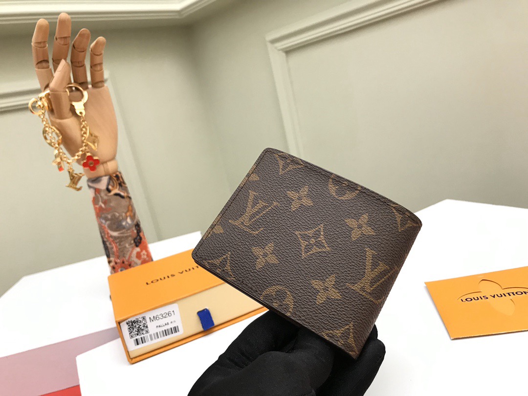 Louis Vuitton Men Wallet M63261 Size 11.9*9cm