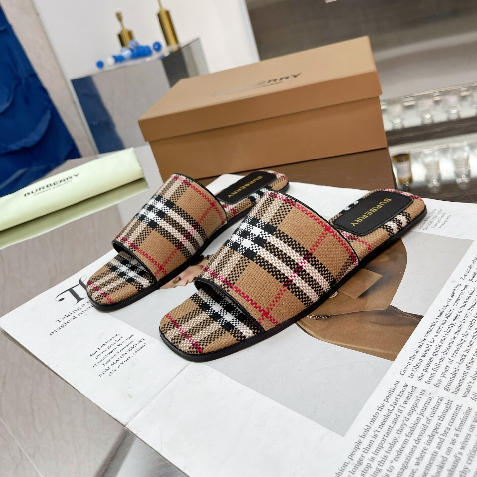 Burberry Women Slippers Size 36-41