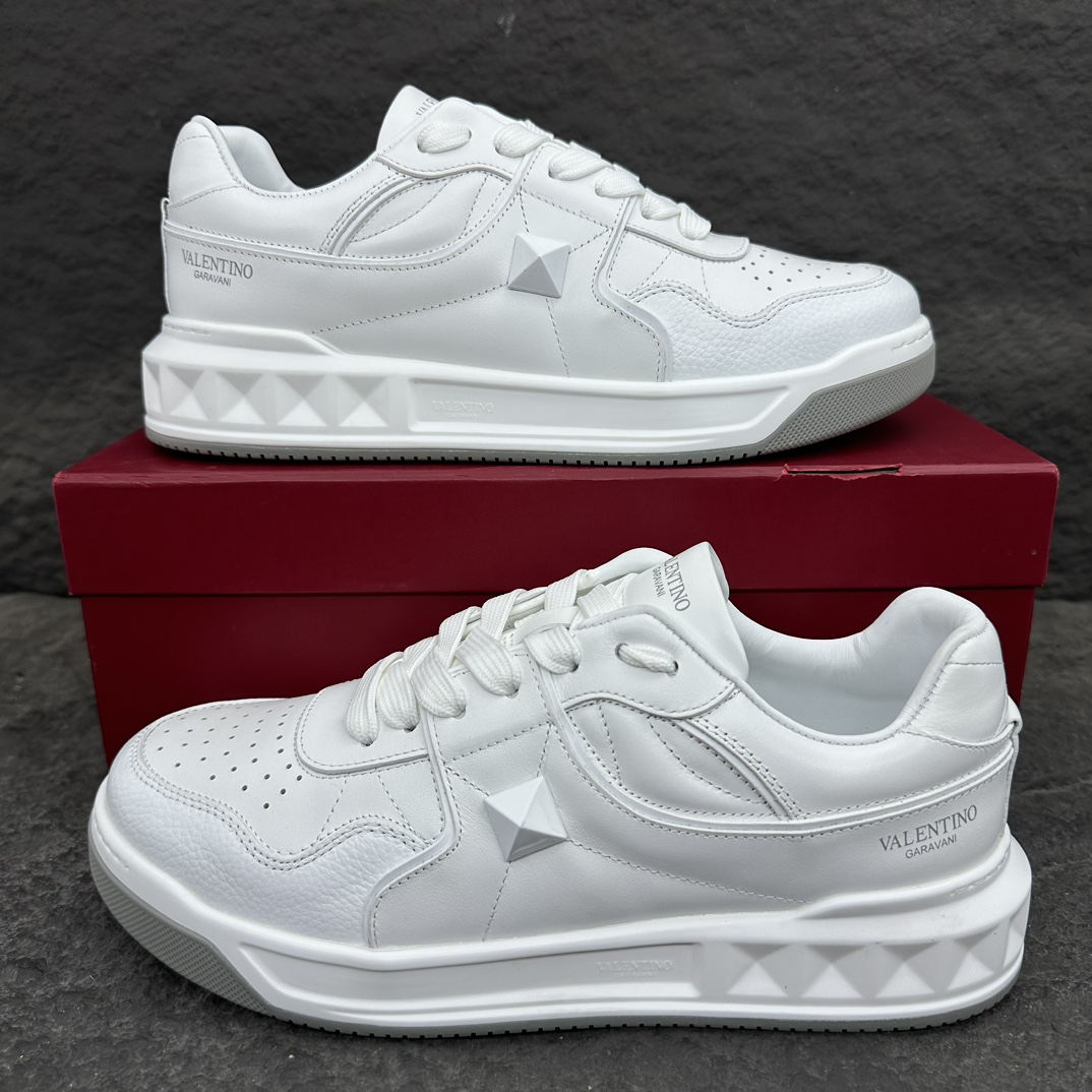 Valentino One Stud Sneaker Size 36-46