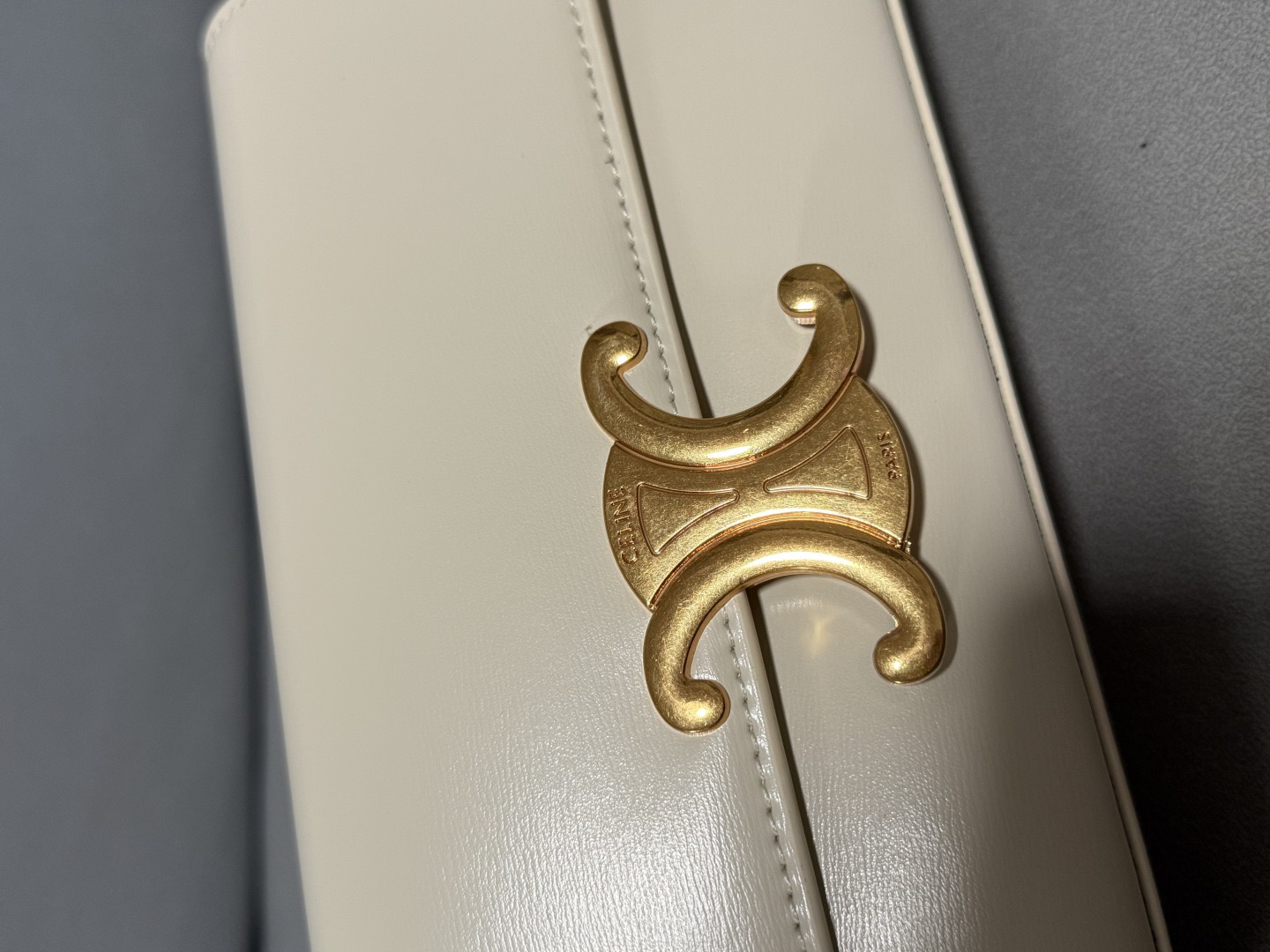 Celine 25ss Lulu Women Shoulder Bags Size 24*11.5*8cm