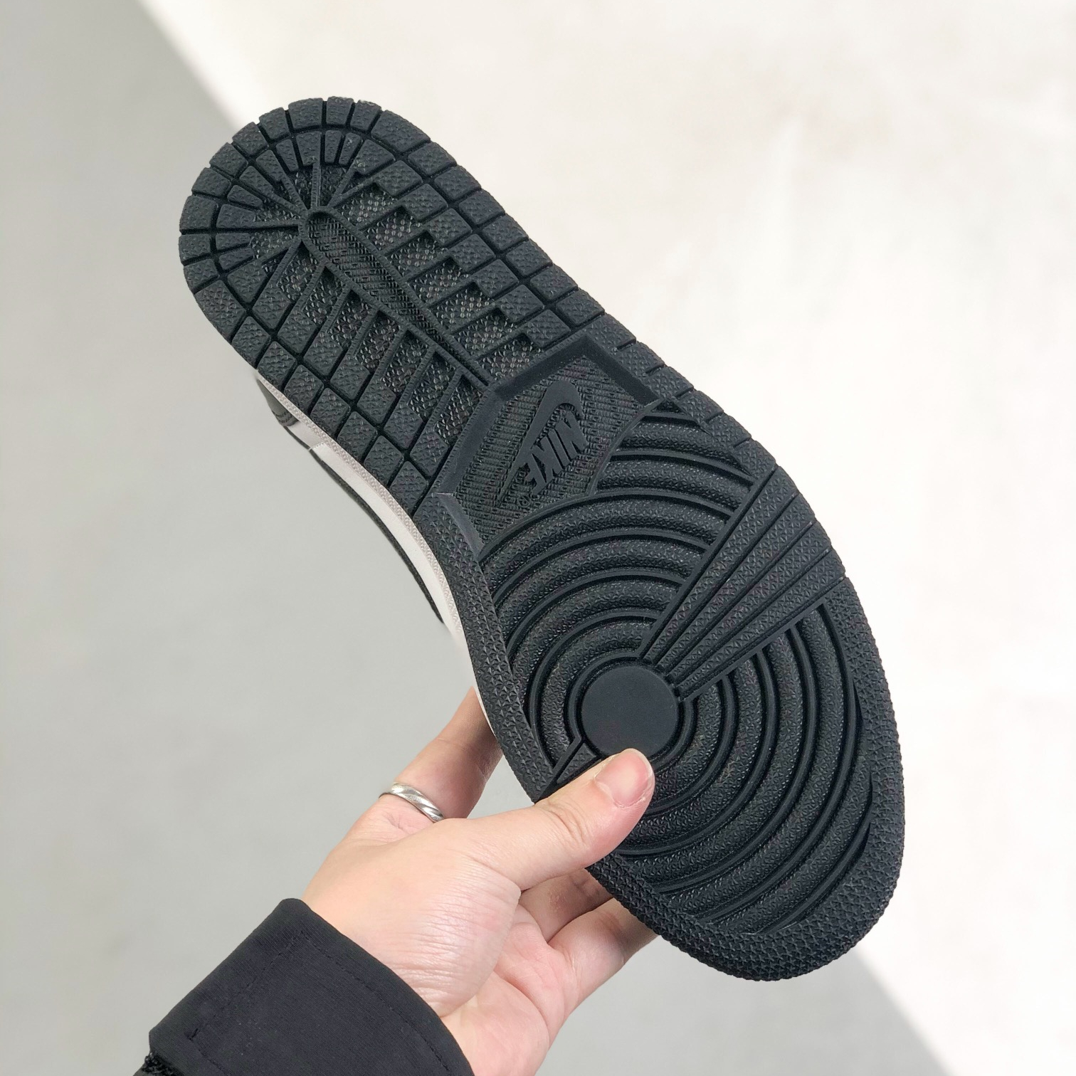 Nike Air Jordan 1 x Travis Scott Low Top Sneaker Shoes Gr. 36-46