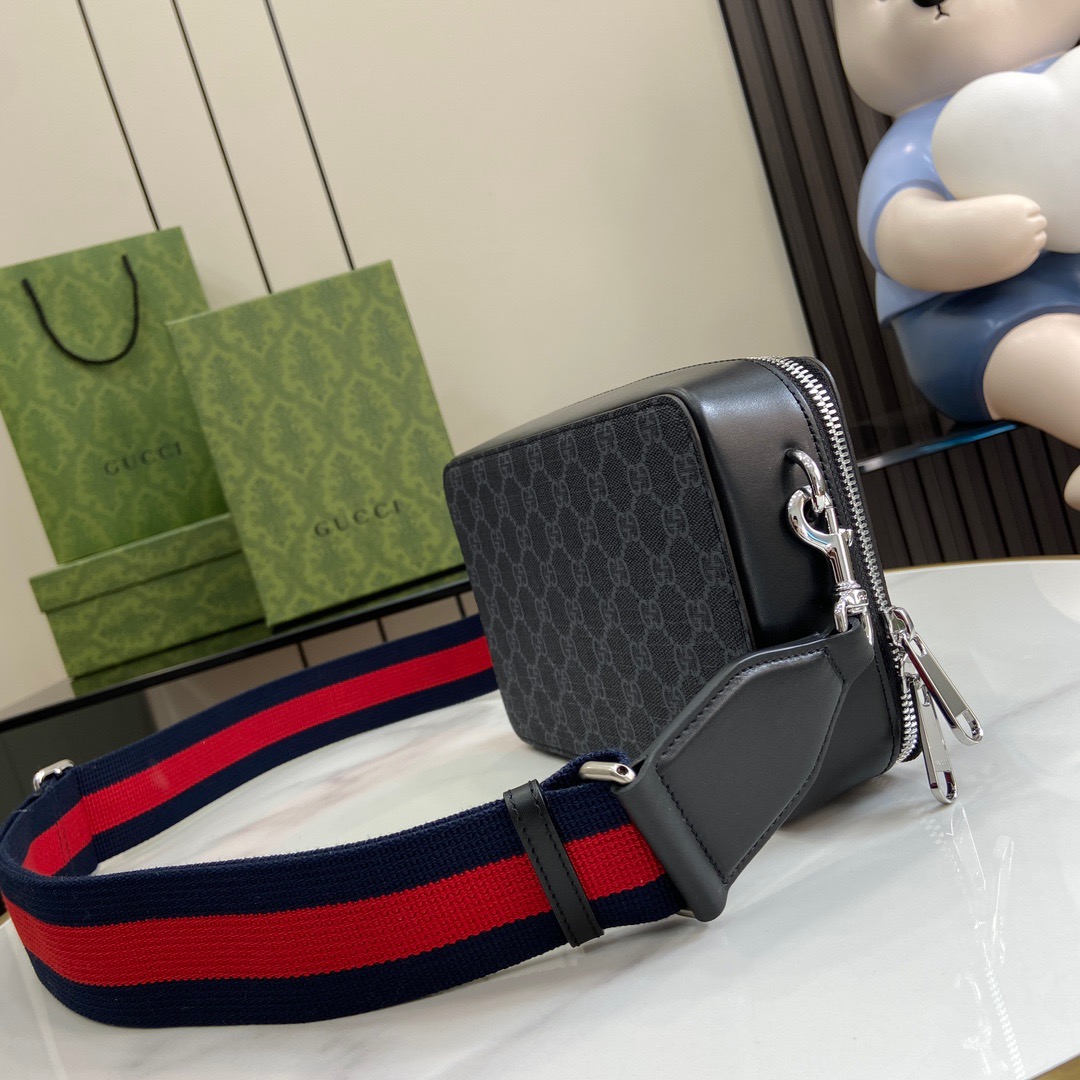 Gucci GG Supreme Mens Shoulder Bags Size 14*22.5*7.5cm