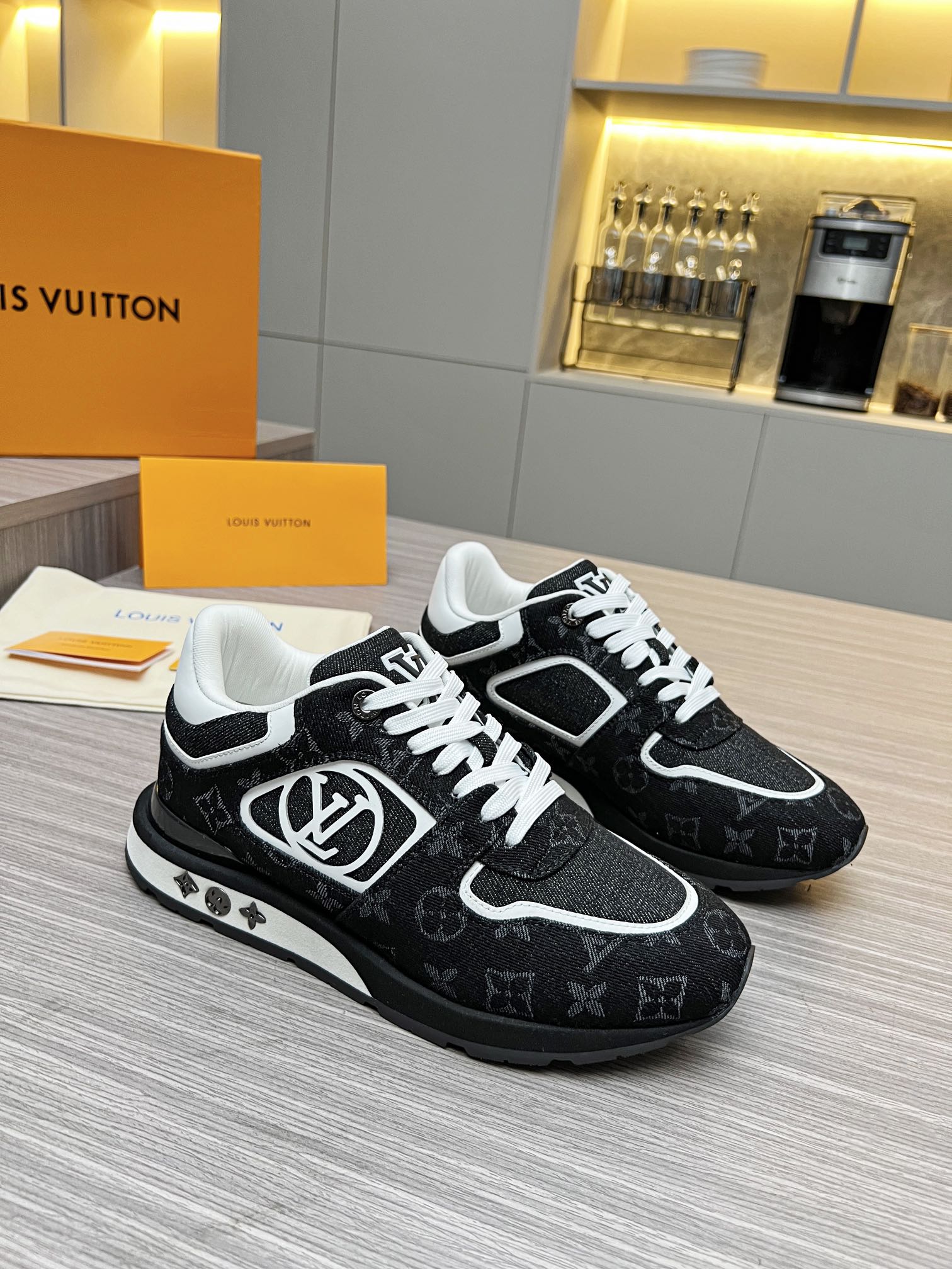 Louis Vuitton 2024ss Runaway Sneaker Size 40-46