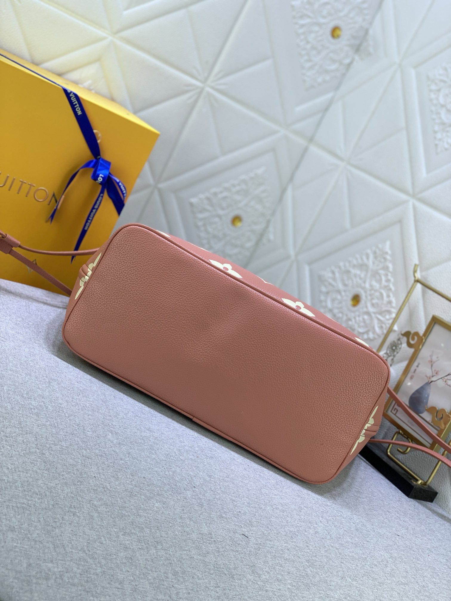 Louis Vuitton Shopping Bags 32*29*17cm