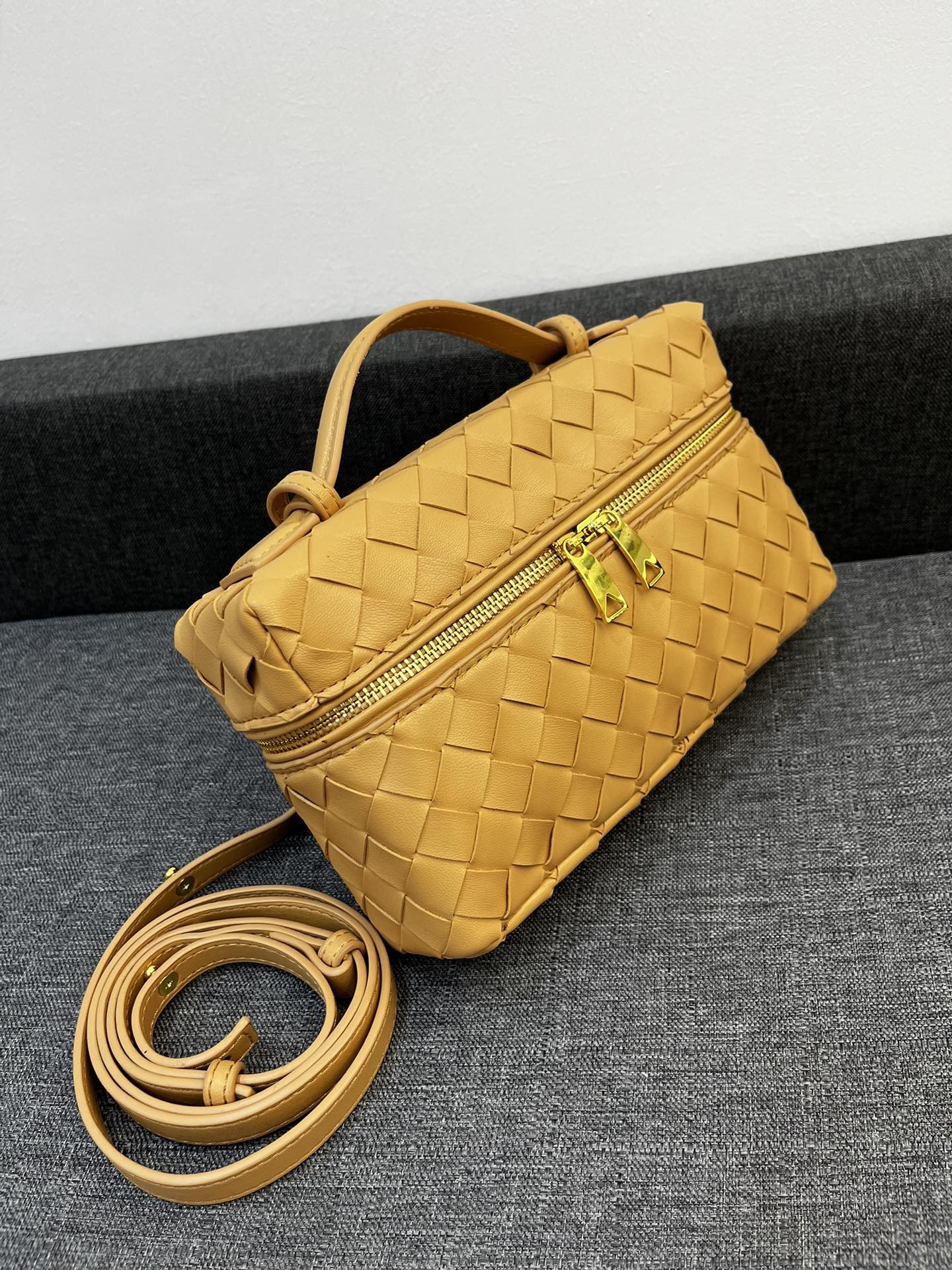 Bottega Veneta Vanity Case Women Shoulder Bags 24*13*6cm