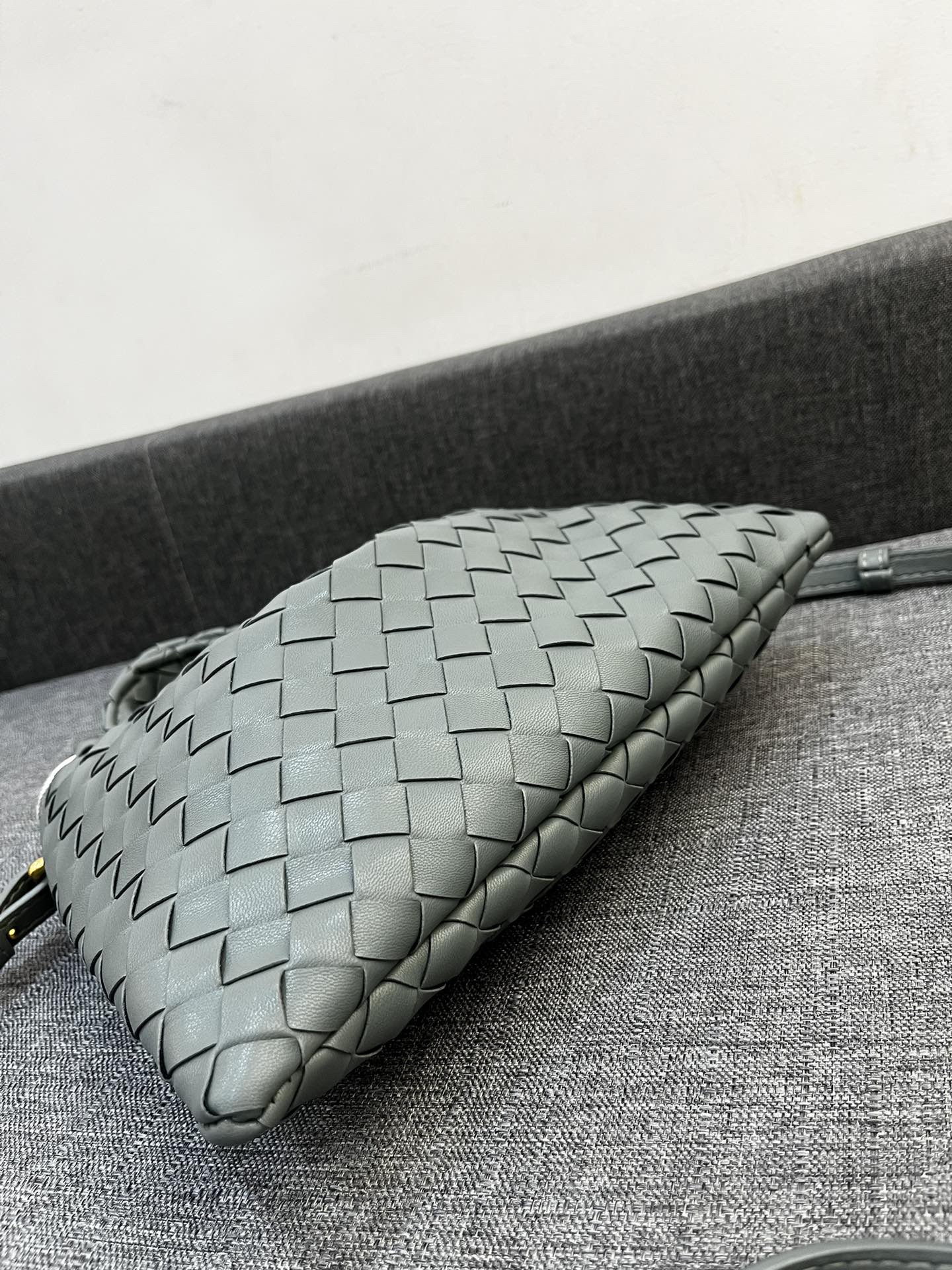 Bottega Veneta HO Women Shoulder Bags 28*17cm