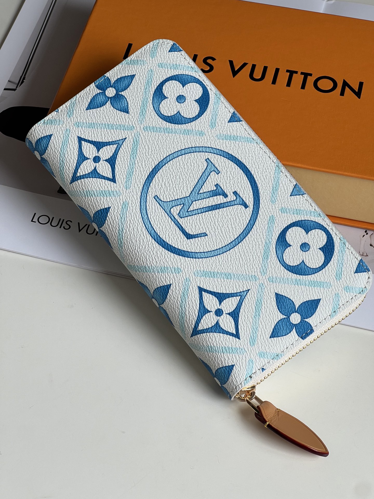 Louis Vuitton M83624 Zippy Wallet Size 19.5*10.5*2.5cm