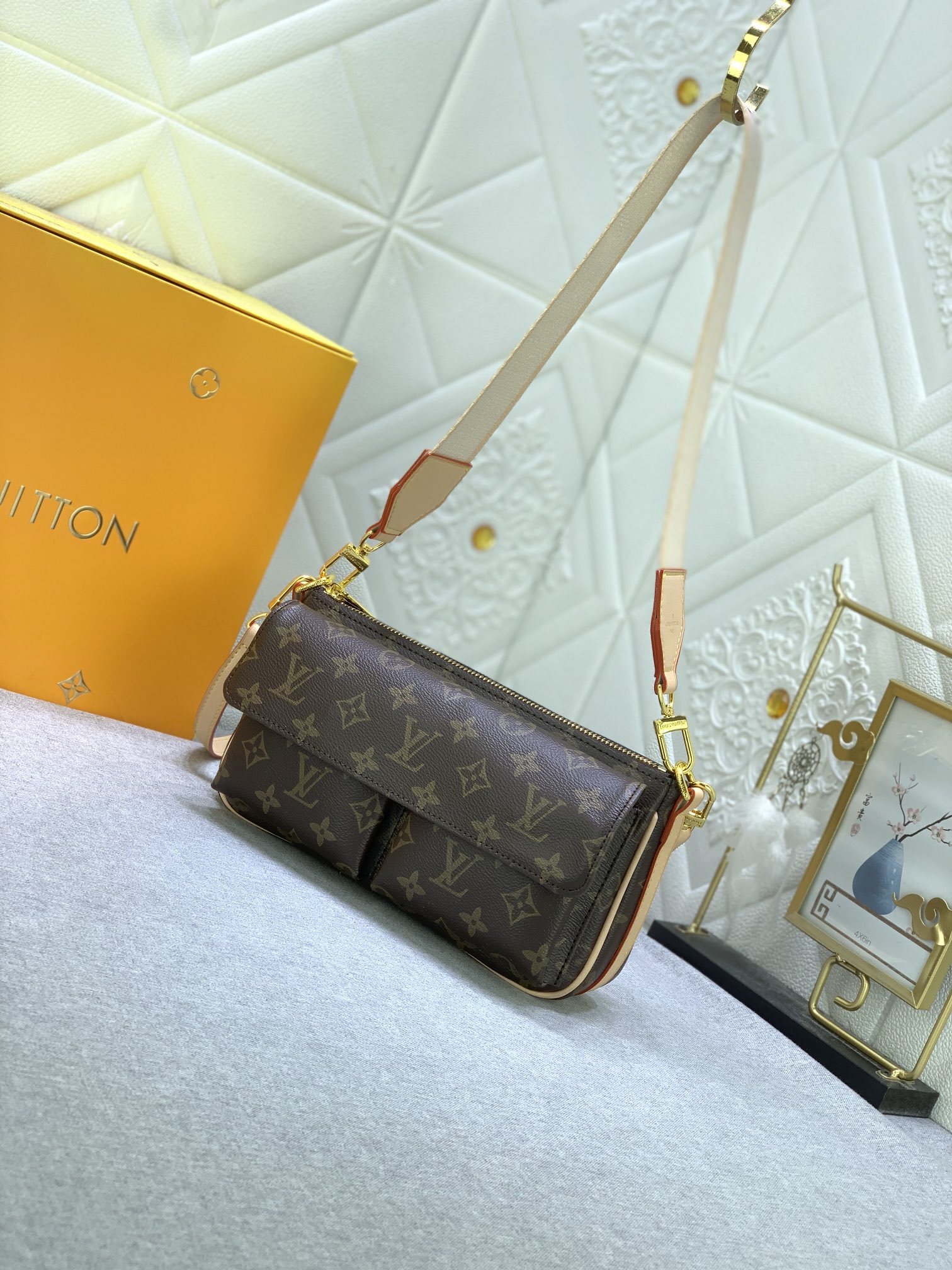 Louis Vuitton M46999 Viva-cité Women Shoulder Bags Size 25*15*8cm