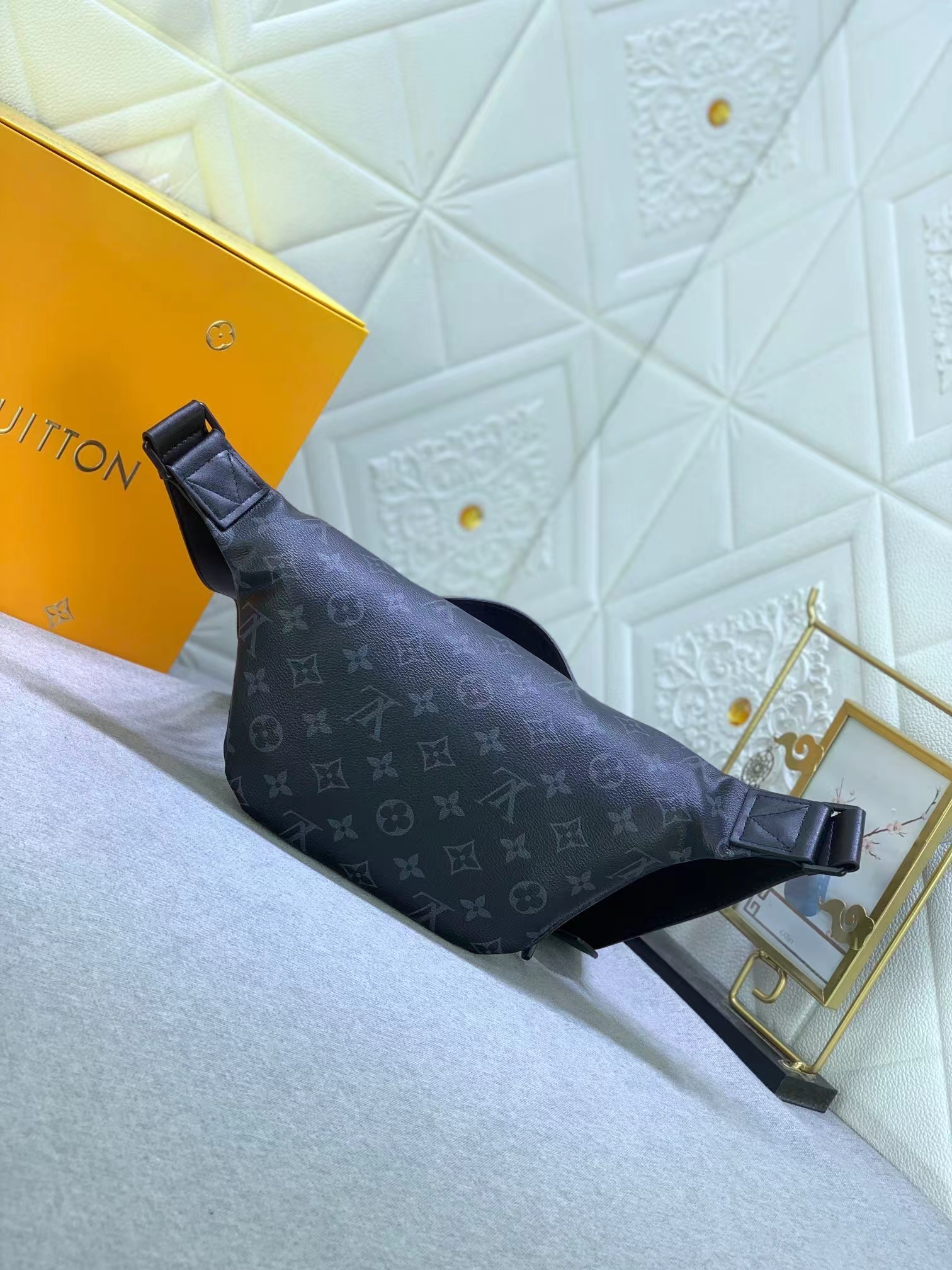 Louis Vuitton Rush Monogram Shadow Mens Shoulder Bags Size 30*15*8cm