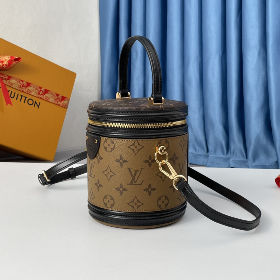 Louis Vuitton M43986 Cannes Women Shoulder Bags Size 15*15*17cm