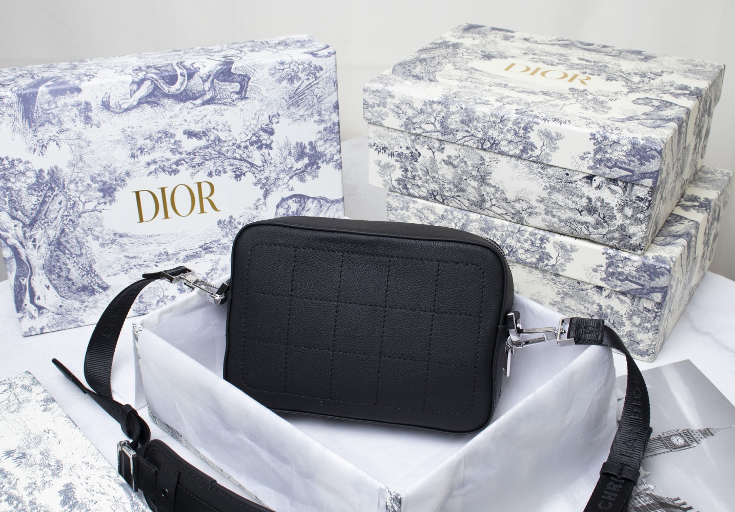 Dior Mens Shoulder Bags 22*15*5cm
