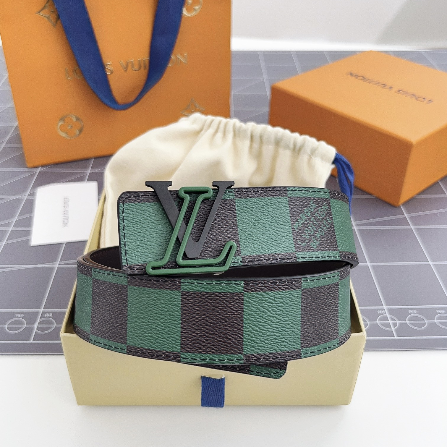 Louis Vuitton Mens Belt Width 4cm