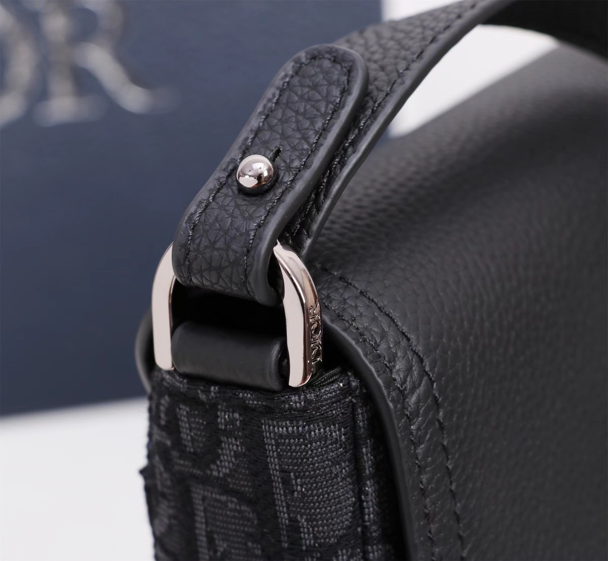 Dior Oblique Mens Shoulder Bags Size 19.5*13*4.3cm