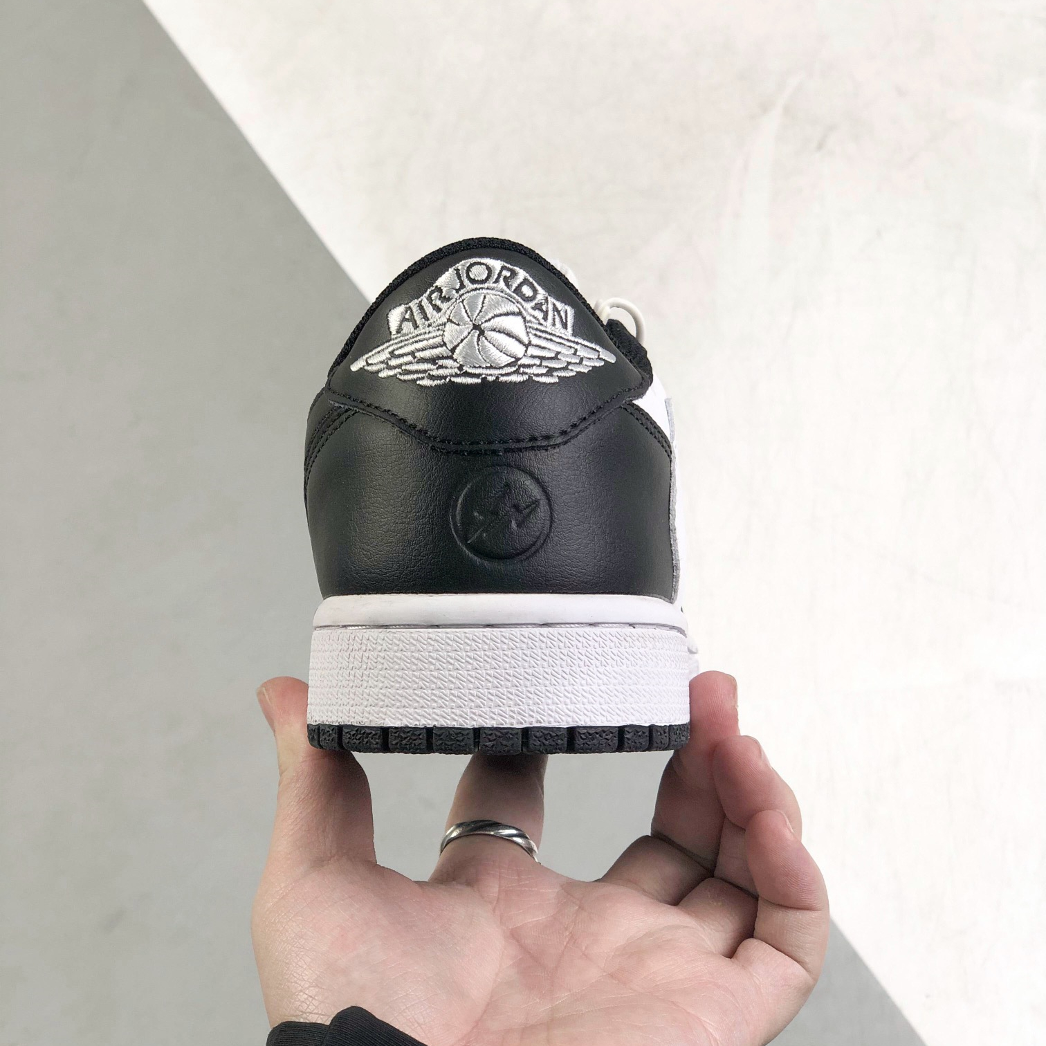 Nike Air Jordan 1 x Travis Scott Low Top Sneaker Shoes Gr. 36-46